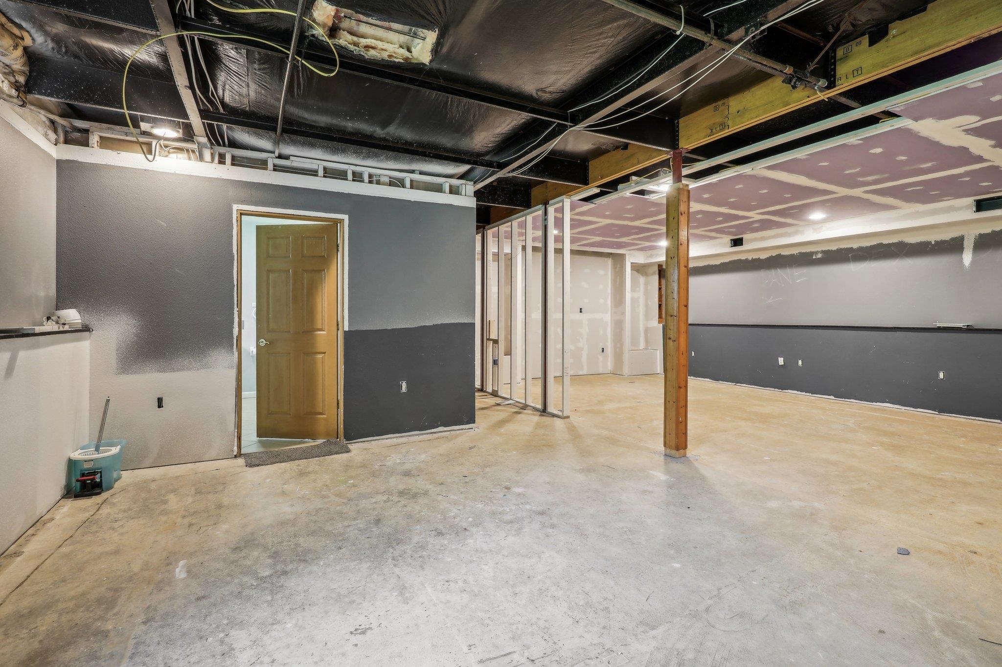 123 W Prairie Street