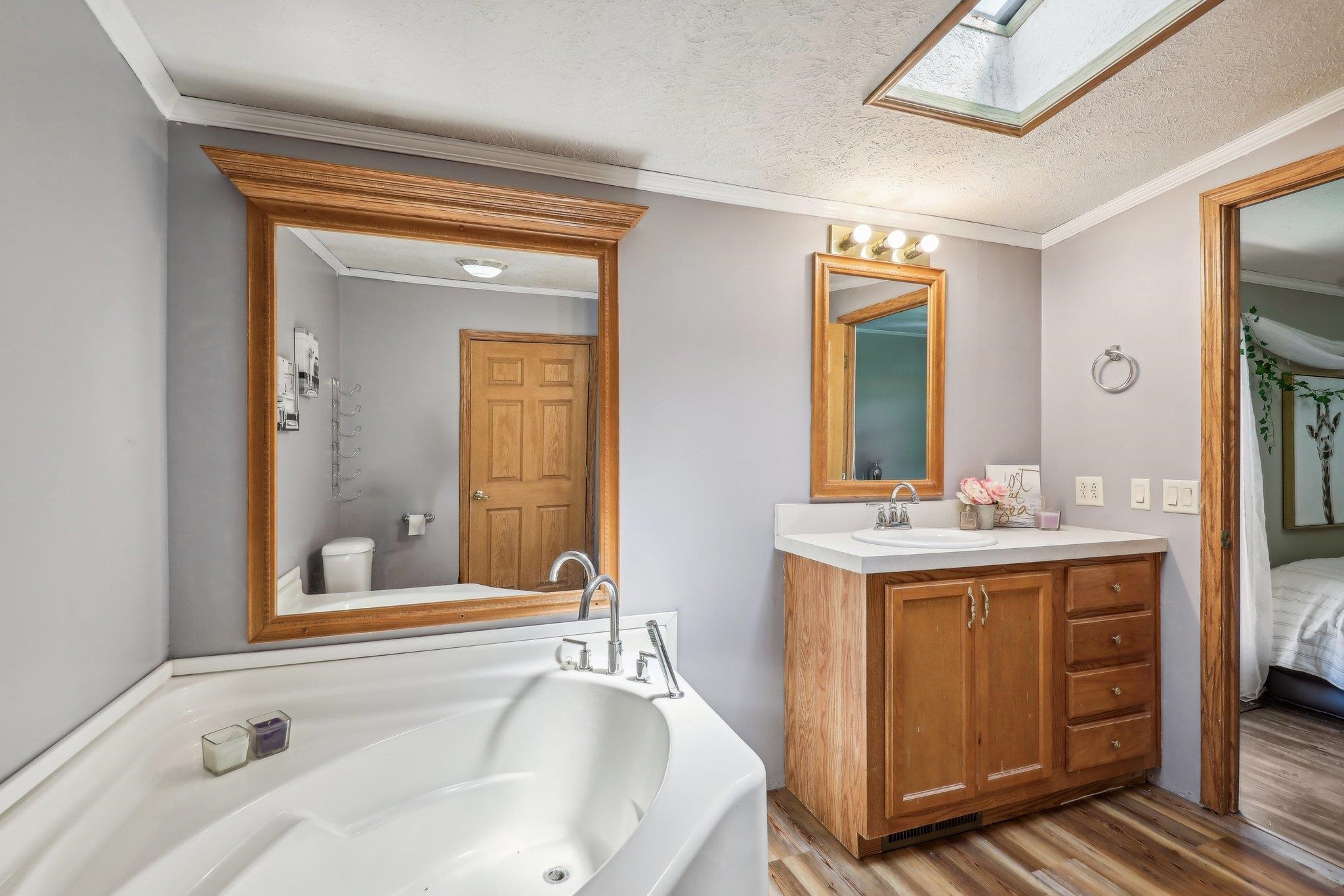 123 W Prairie Street