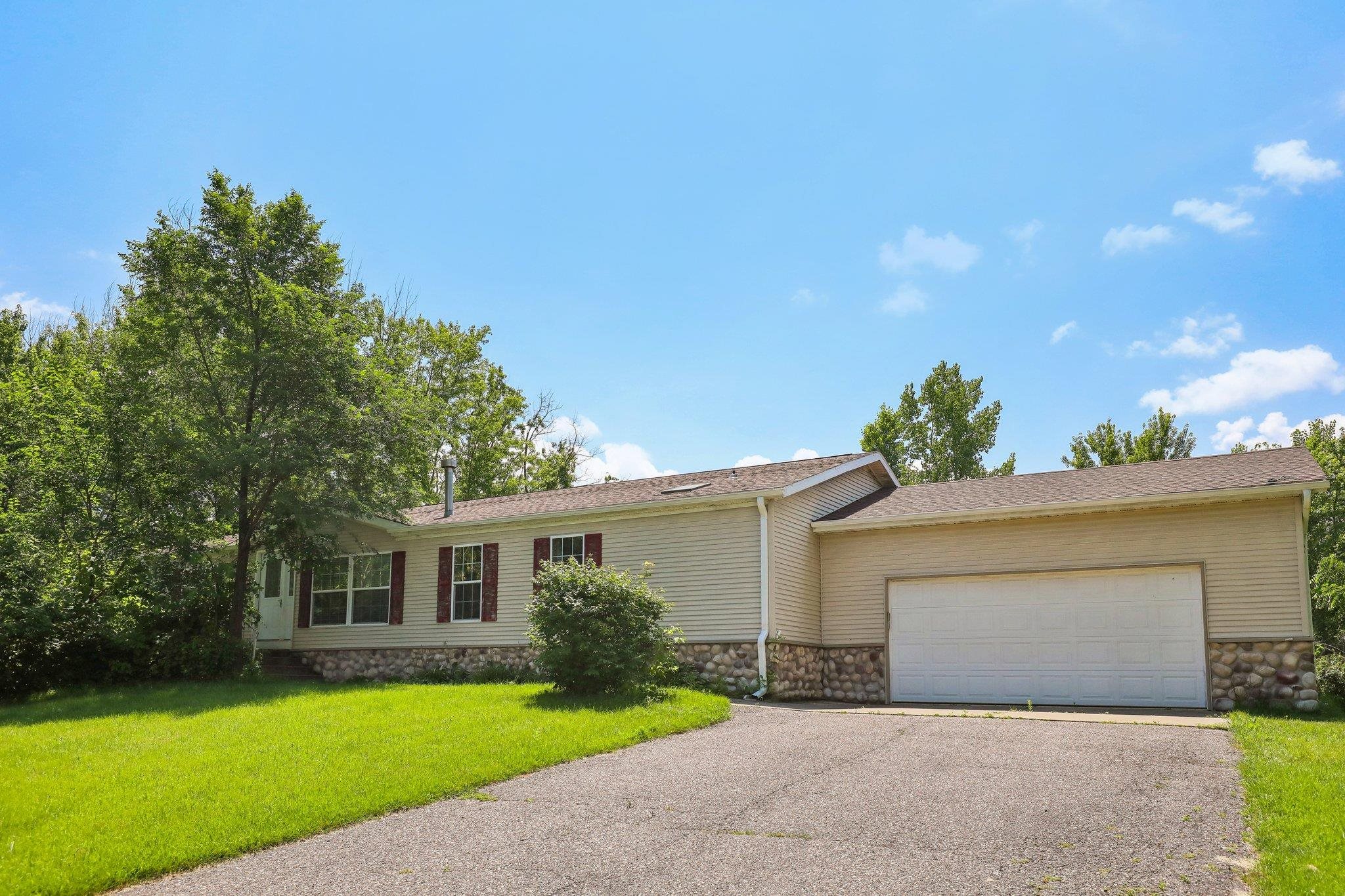 123 W Prairie Street