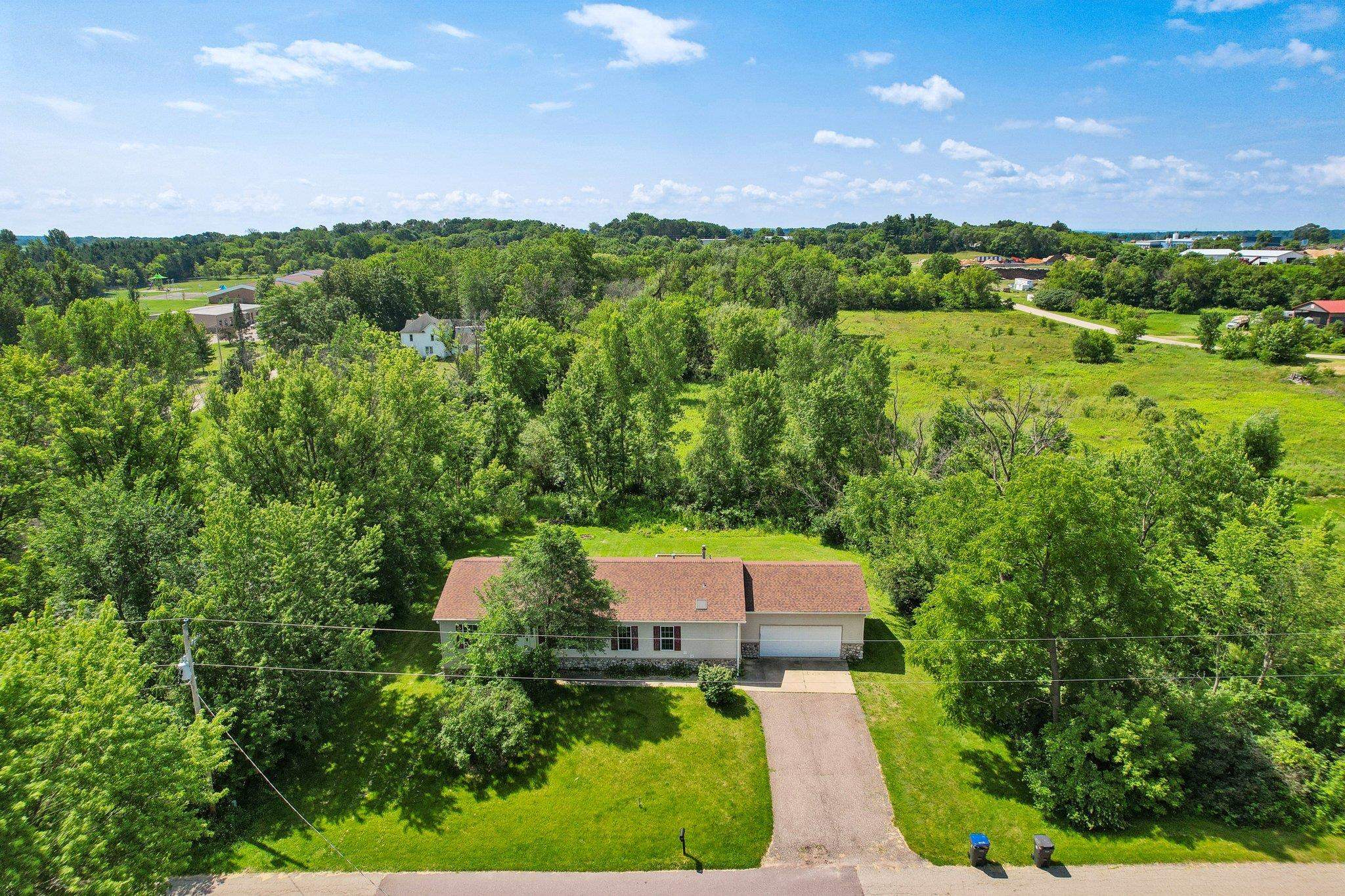 123 W Prairie Street