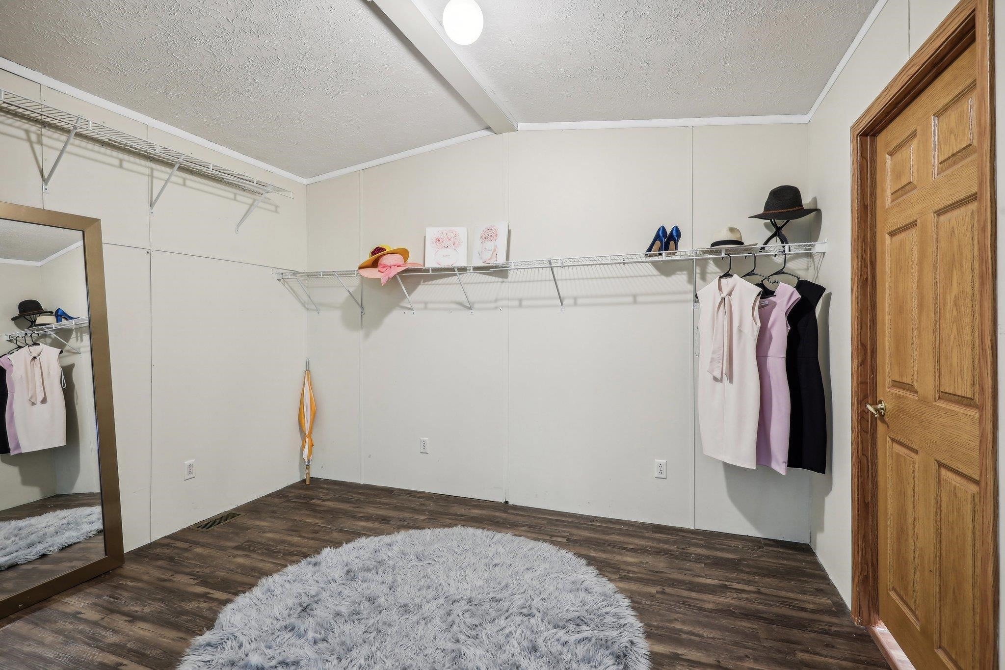 123 W Prairie Street