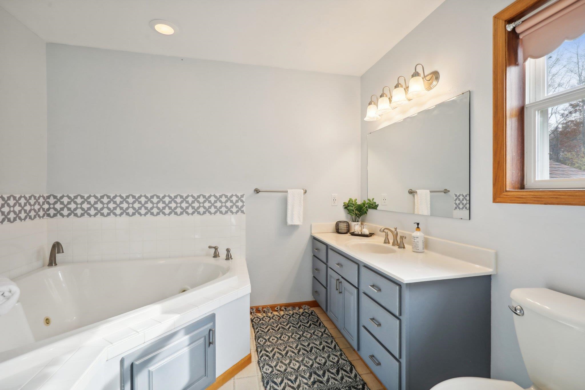 E11261 Birnam Woods Road