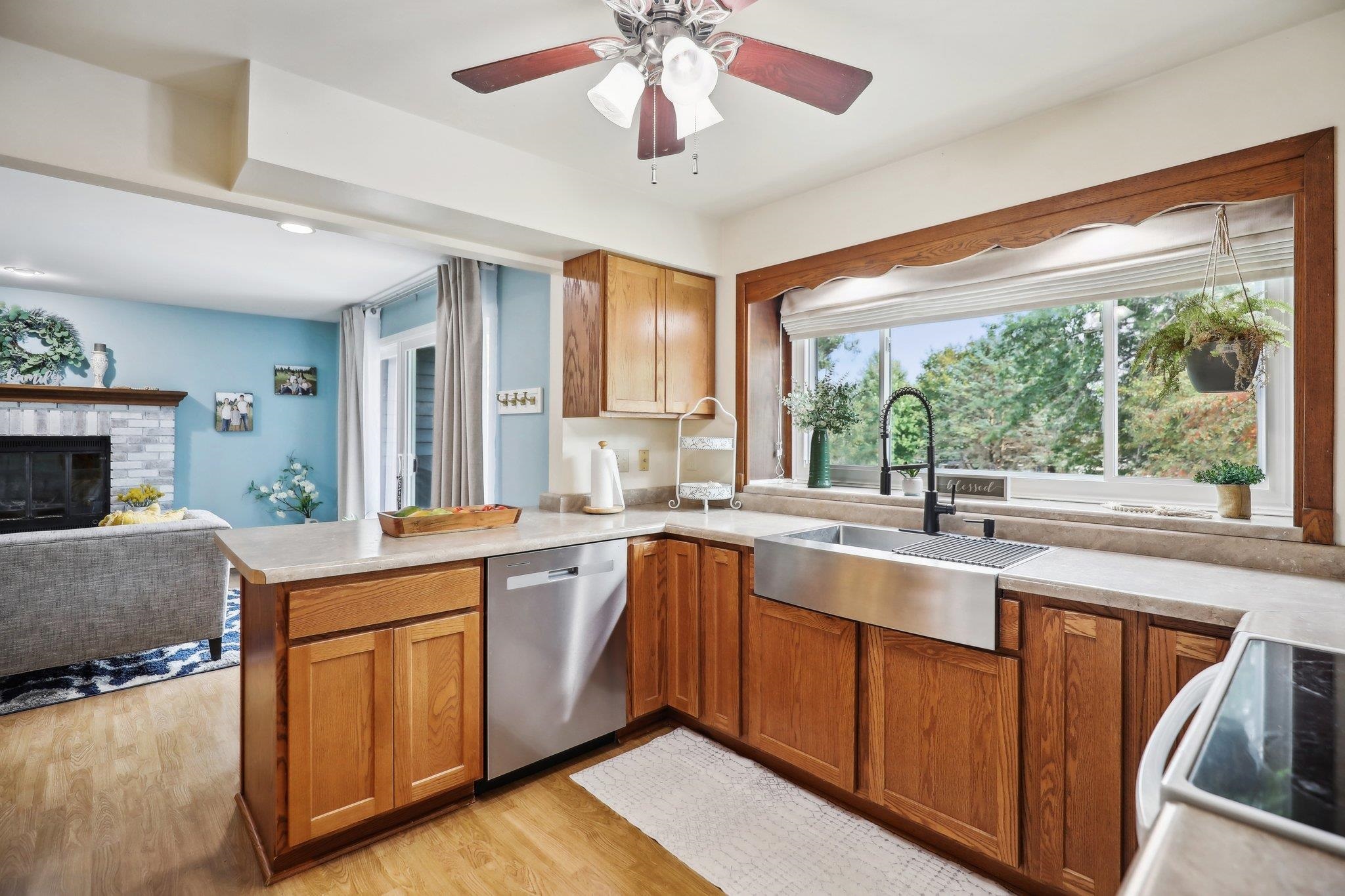 1074 Tinkham Trail