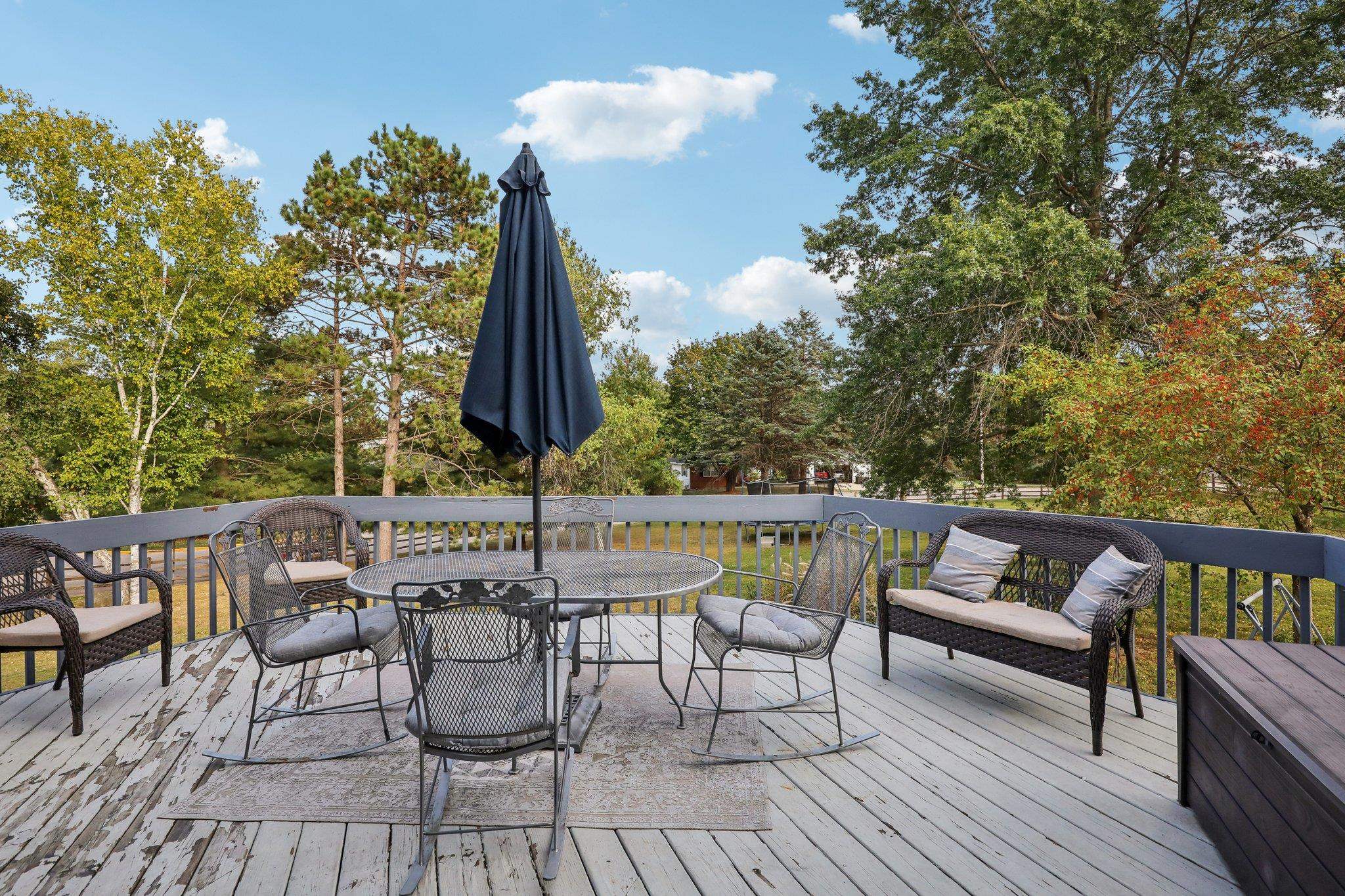 1074 Tinkham Trail