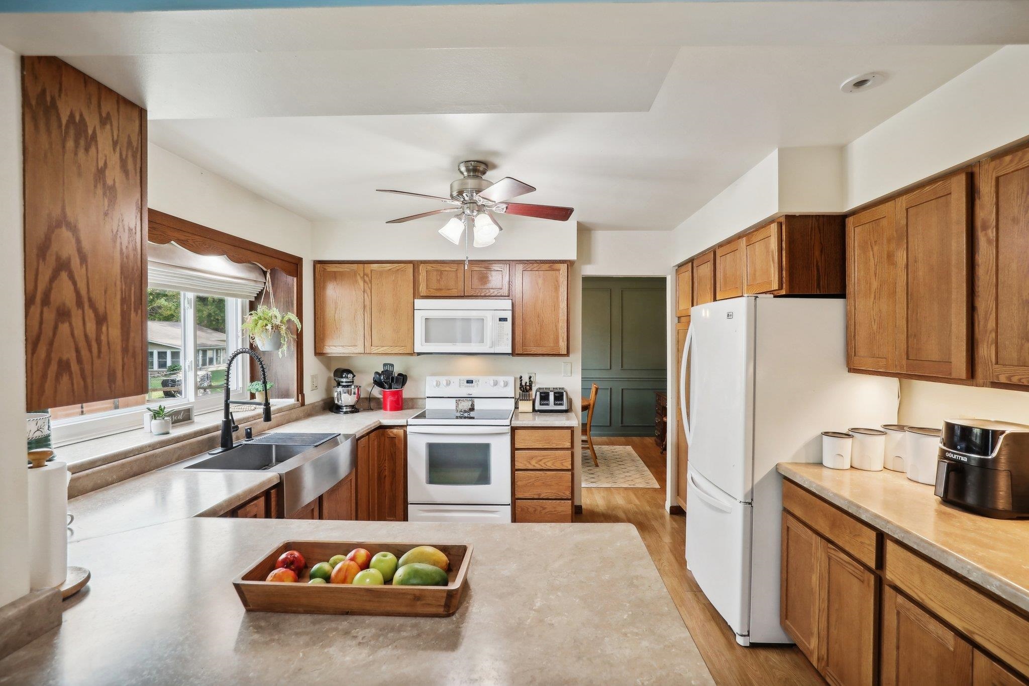 1074 Tinkham Trail