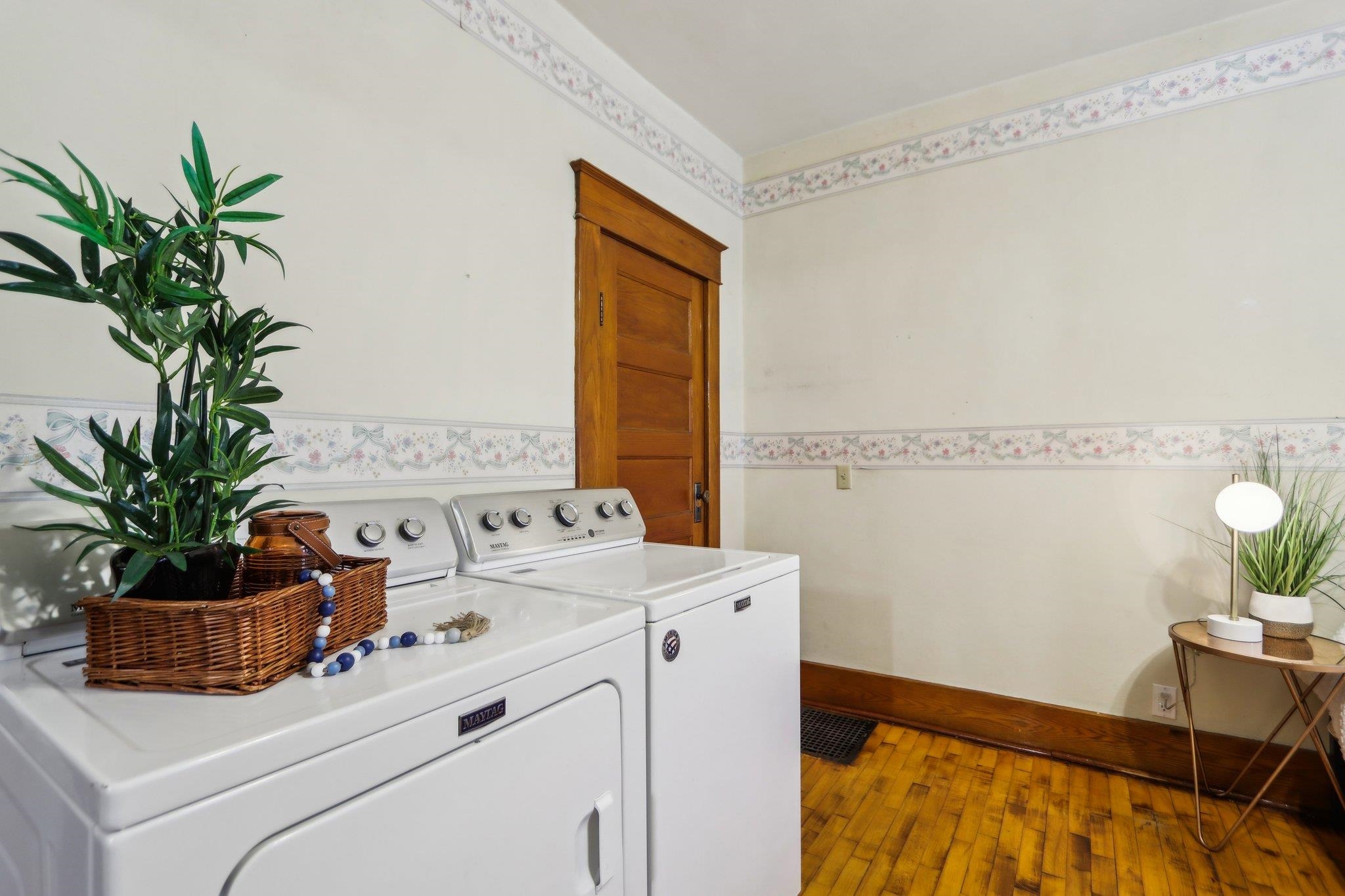 323 W Prospect Street