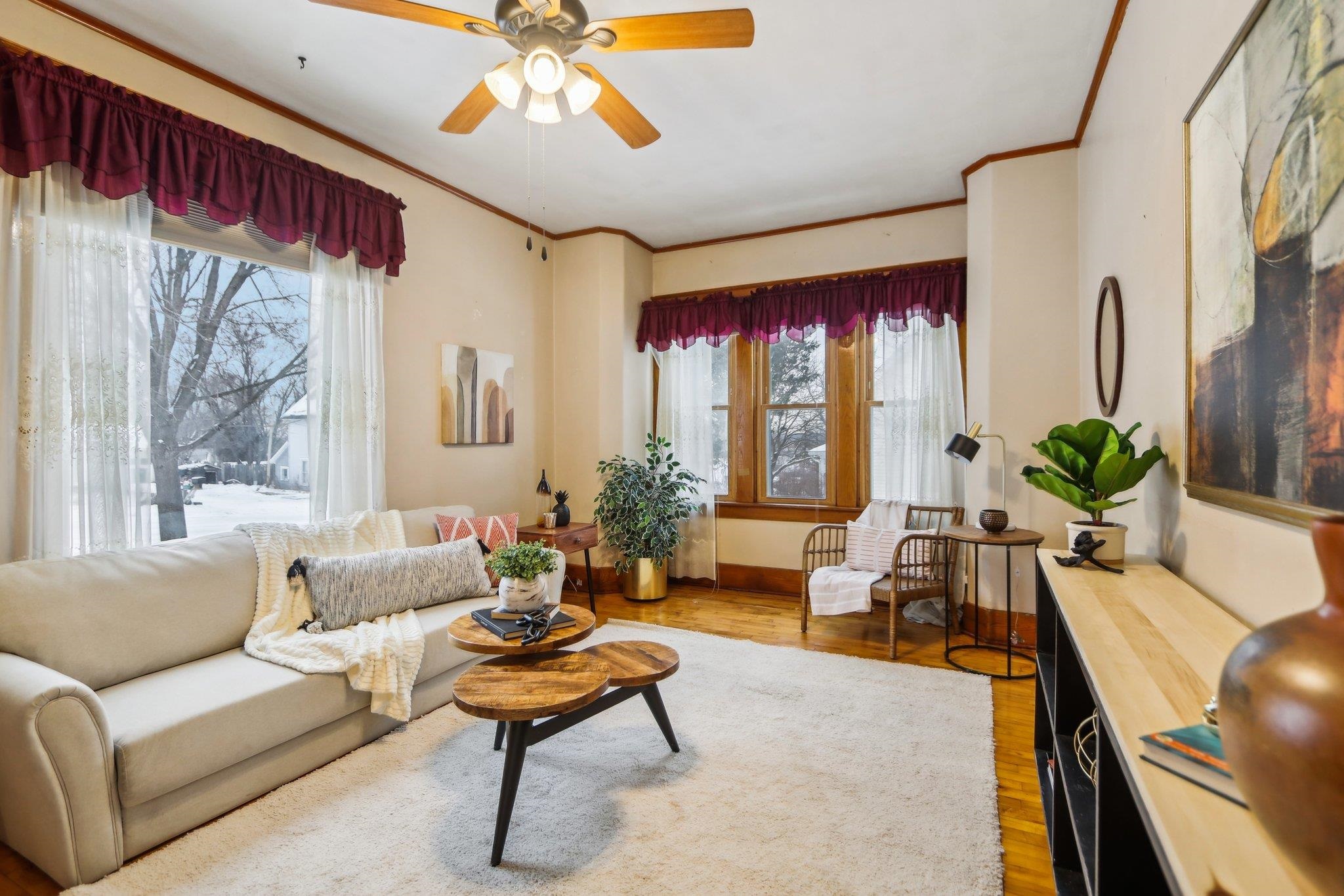 323 W Prospect Street