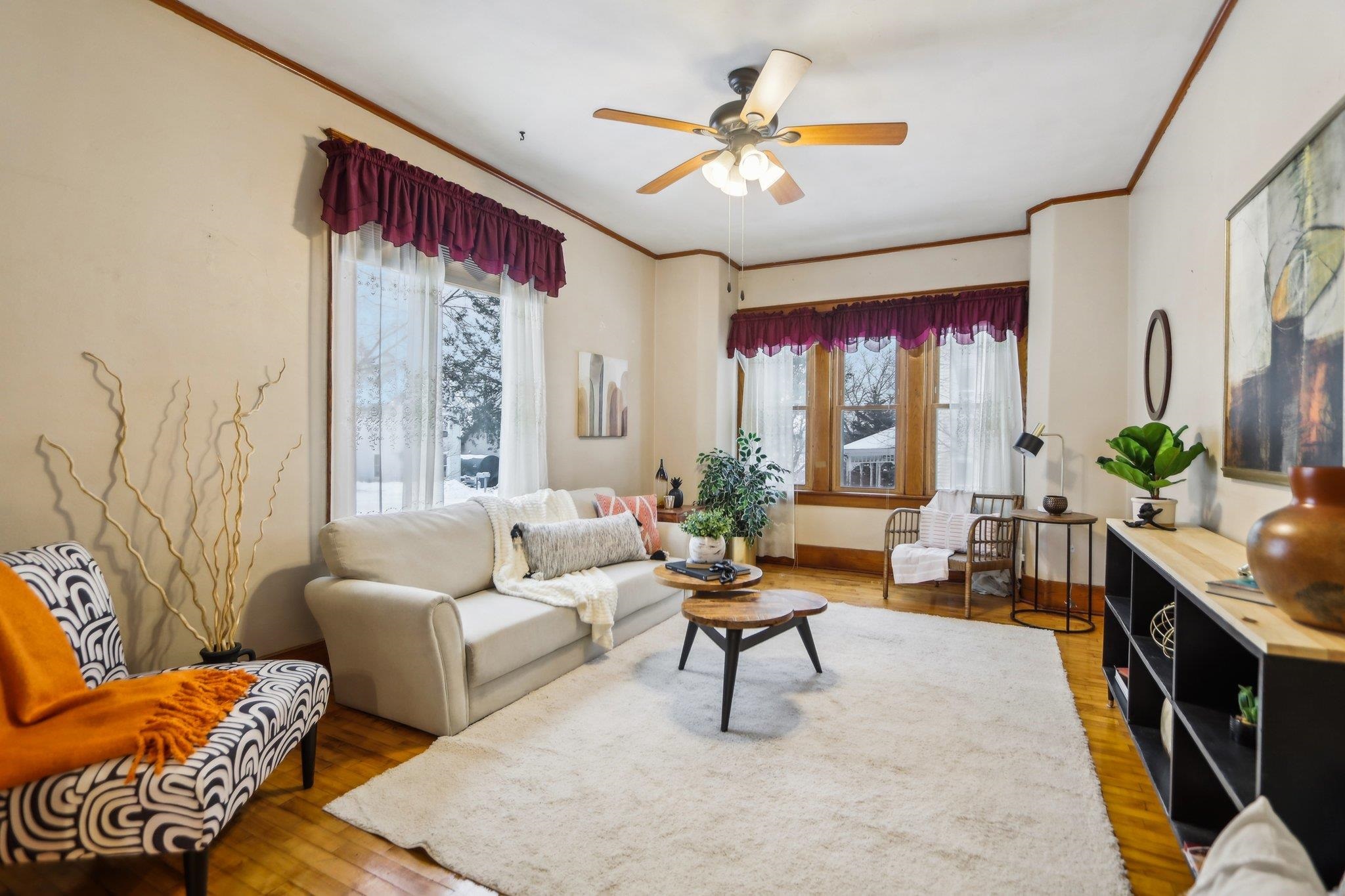 323 W Prospect Street