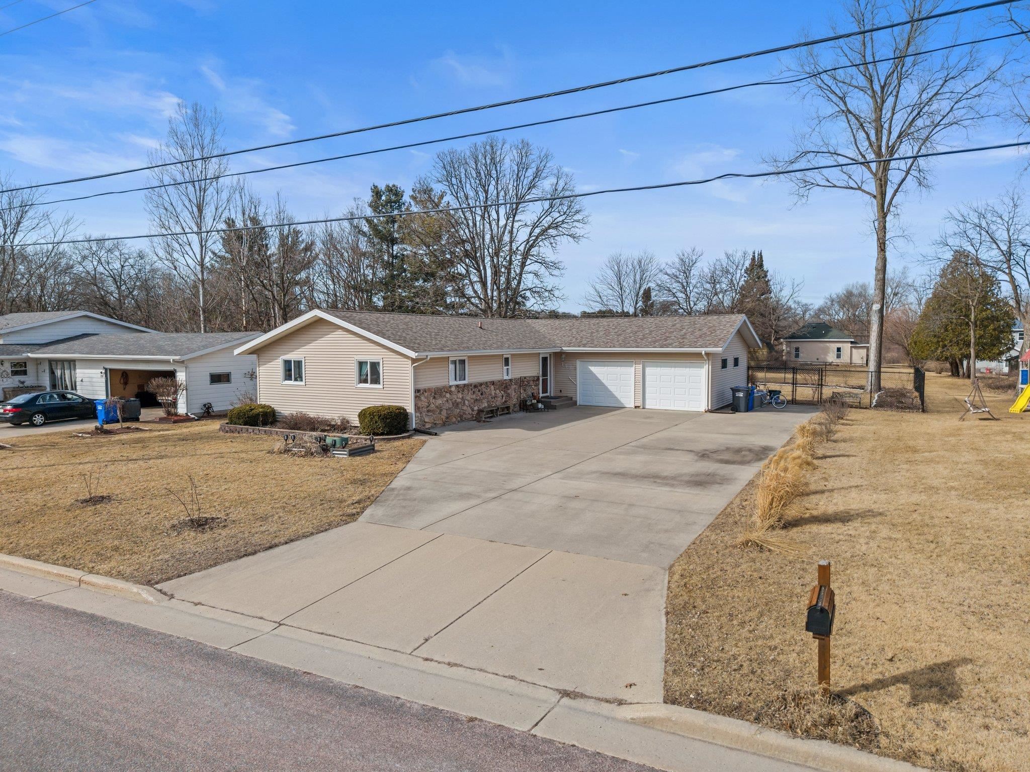 718 E Chestnut Street