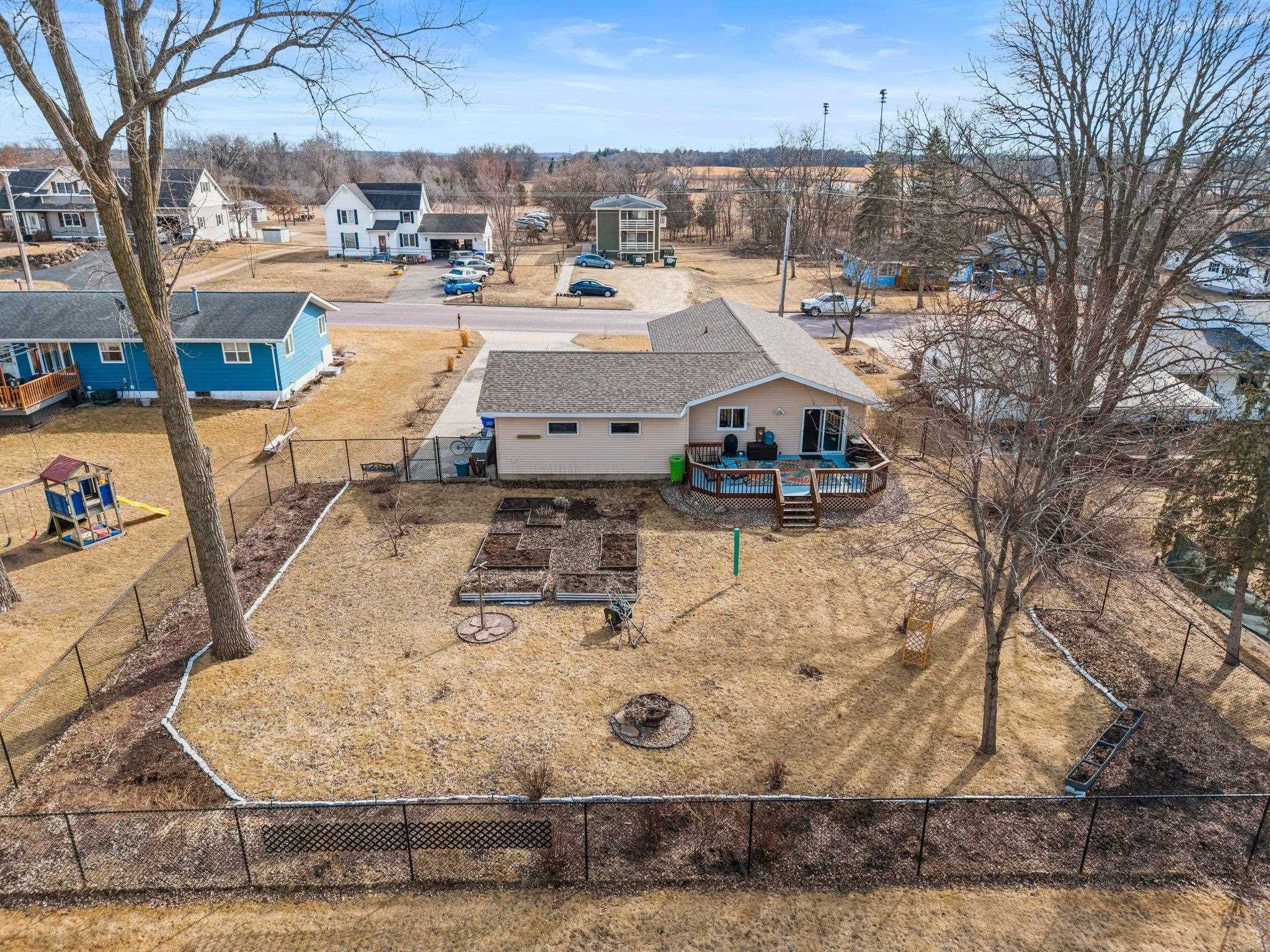 718 E Chestnut Street