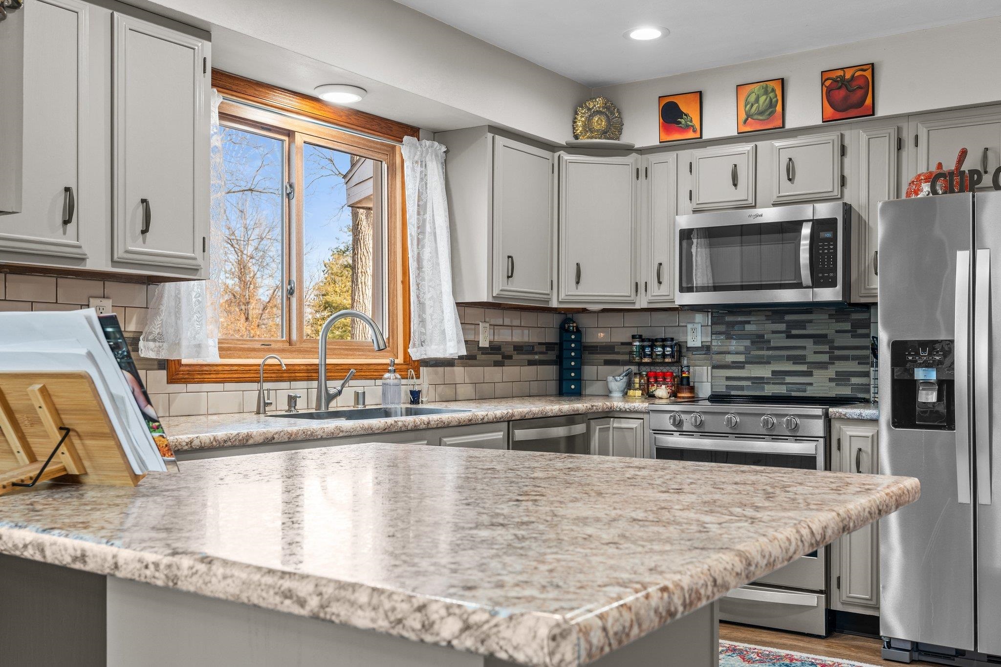 718 E Chestnut Street