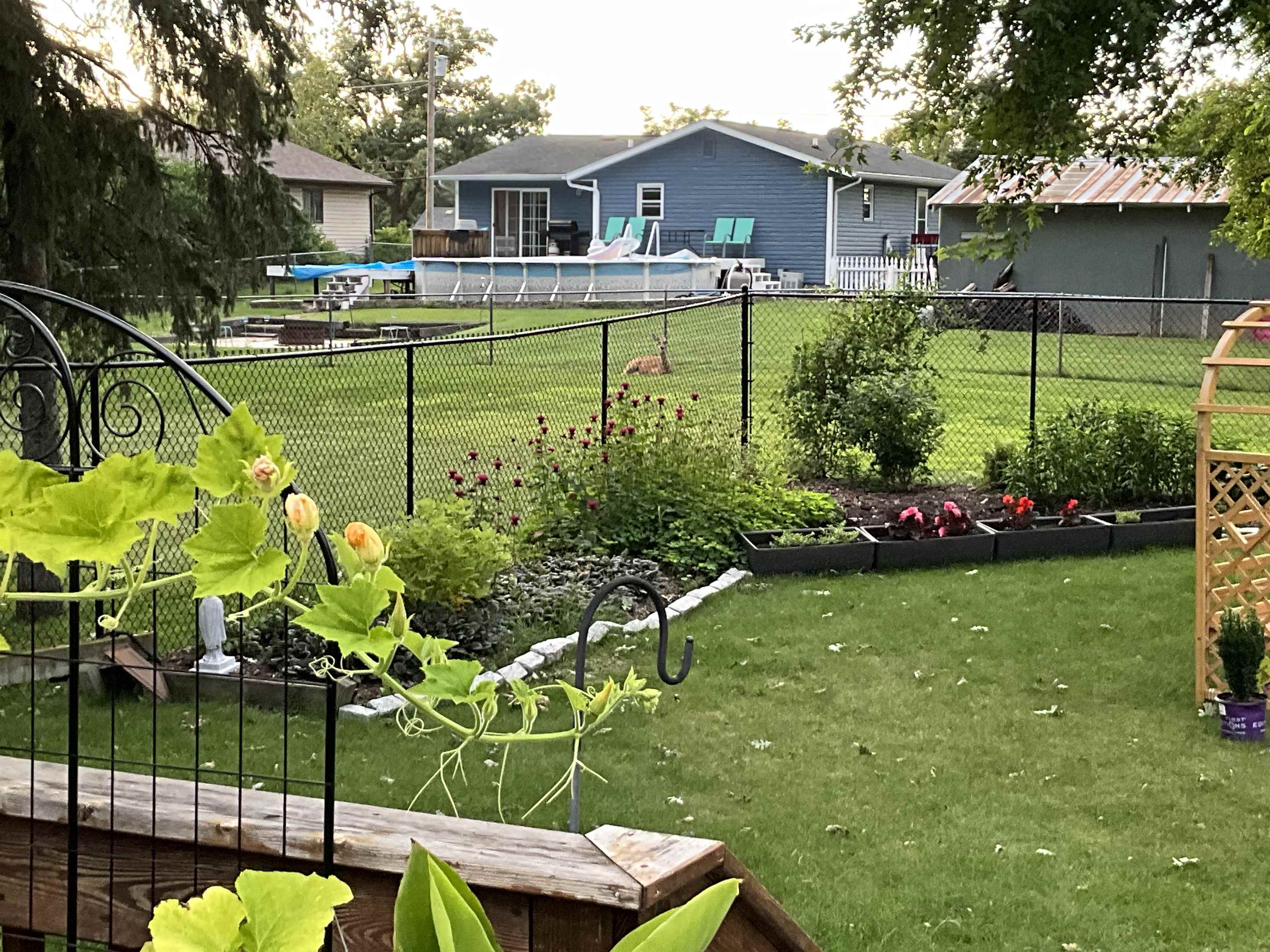 718 E Chestnut Street