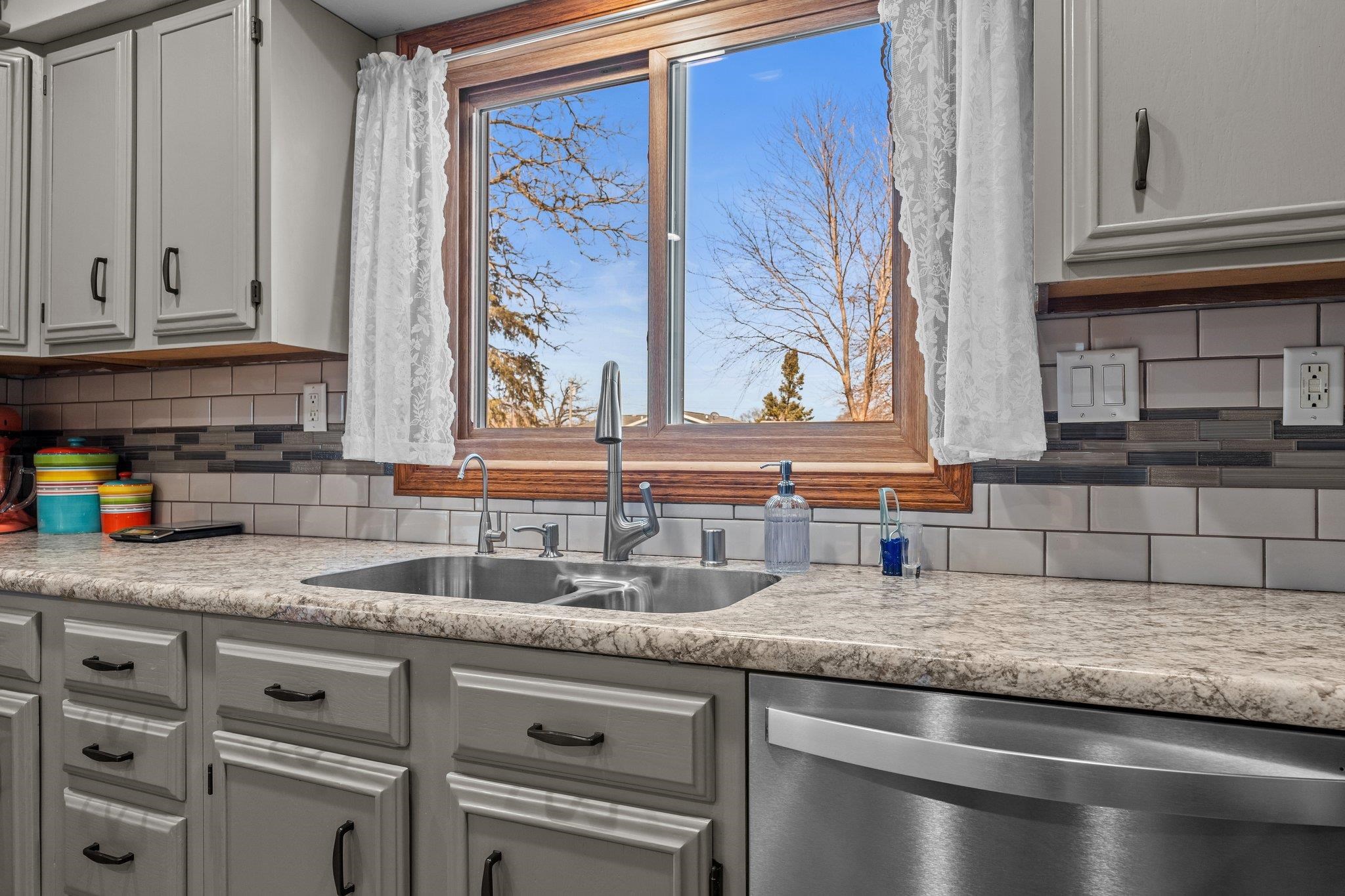 718 E Chestnut Street