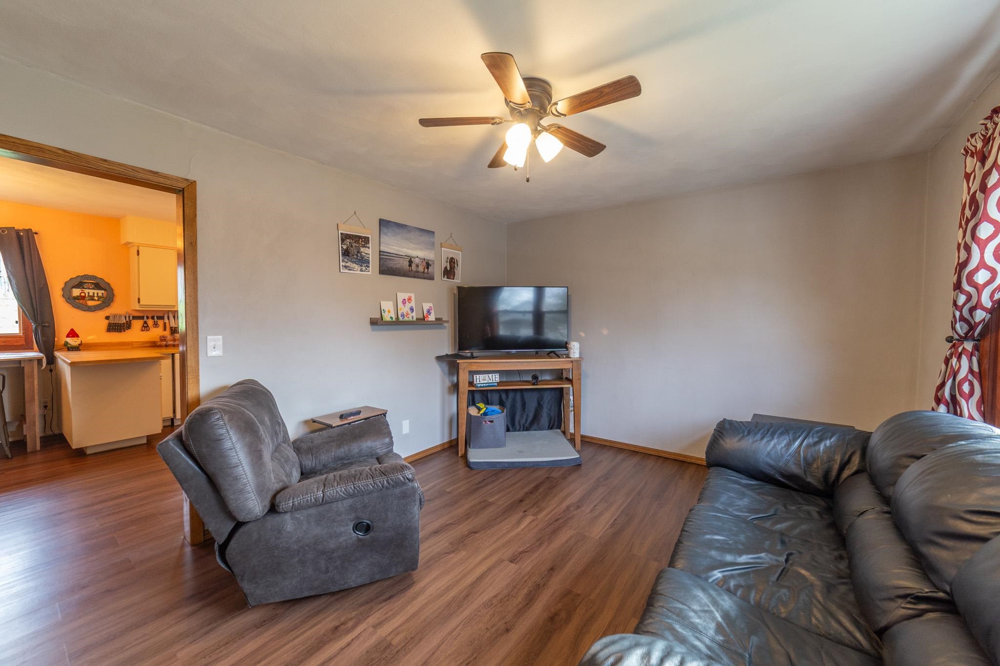 821 E Edgewater Street