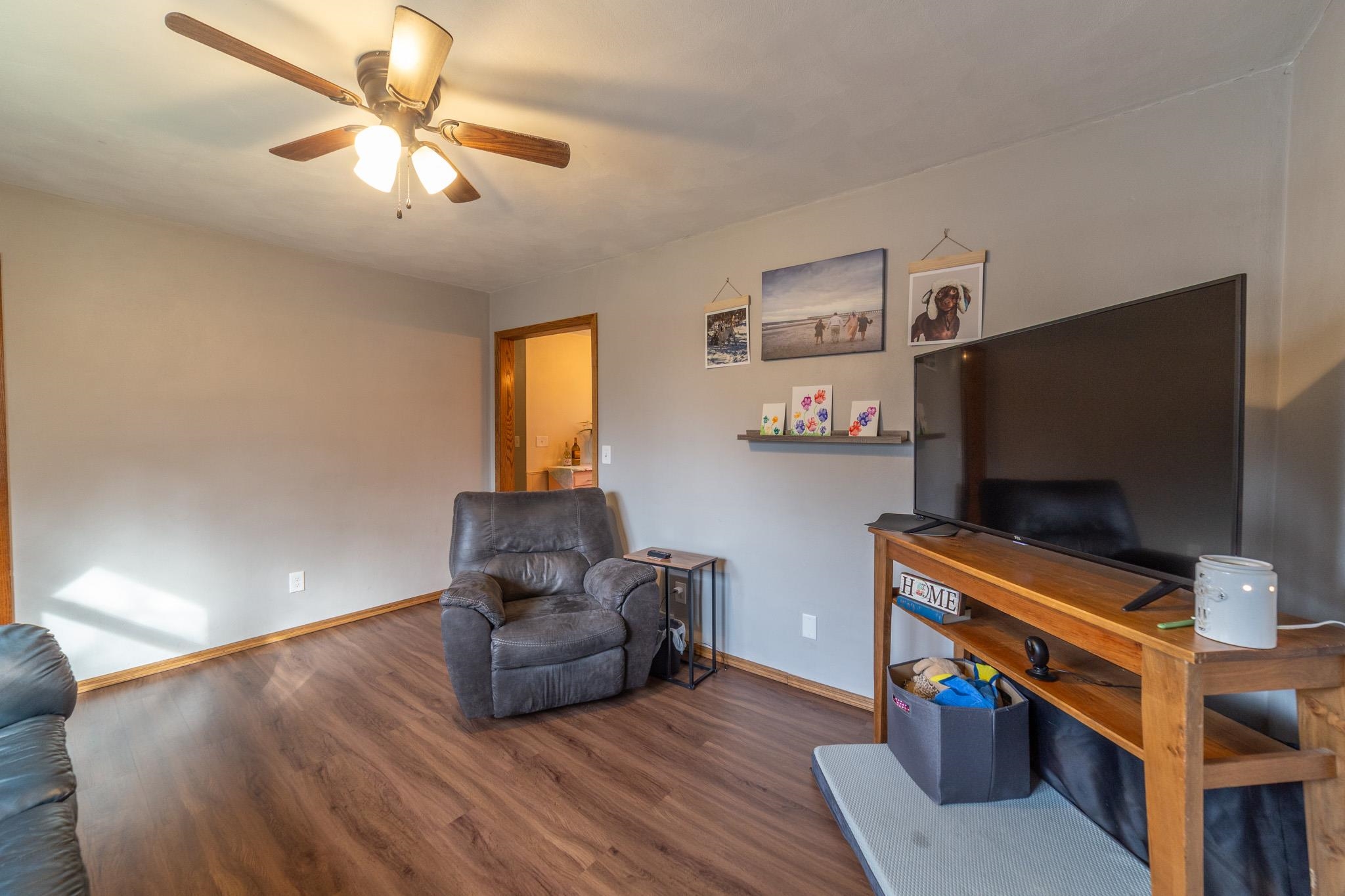 821 E Edgewater Street