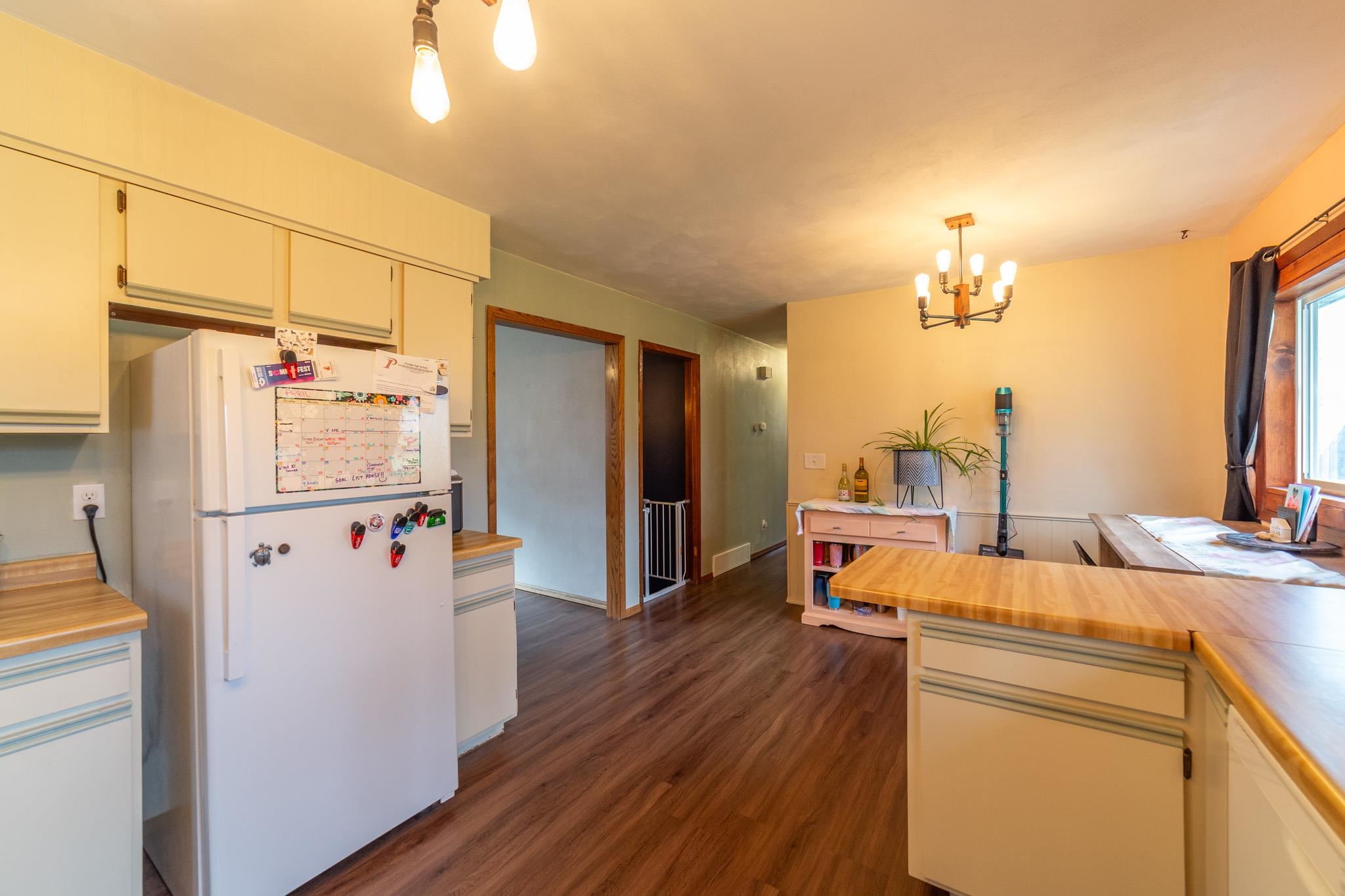 821 E Edgewater Street