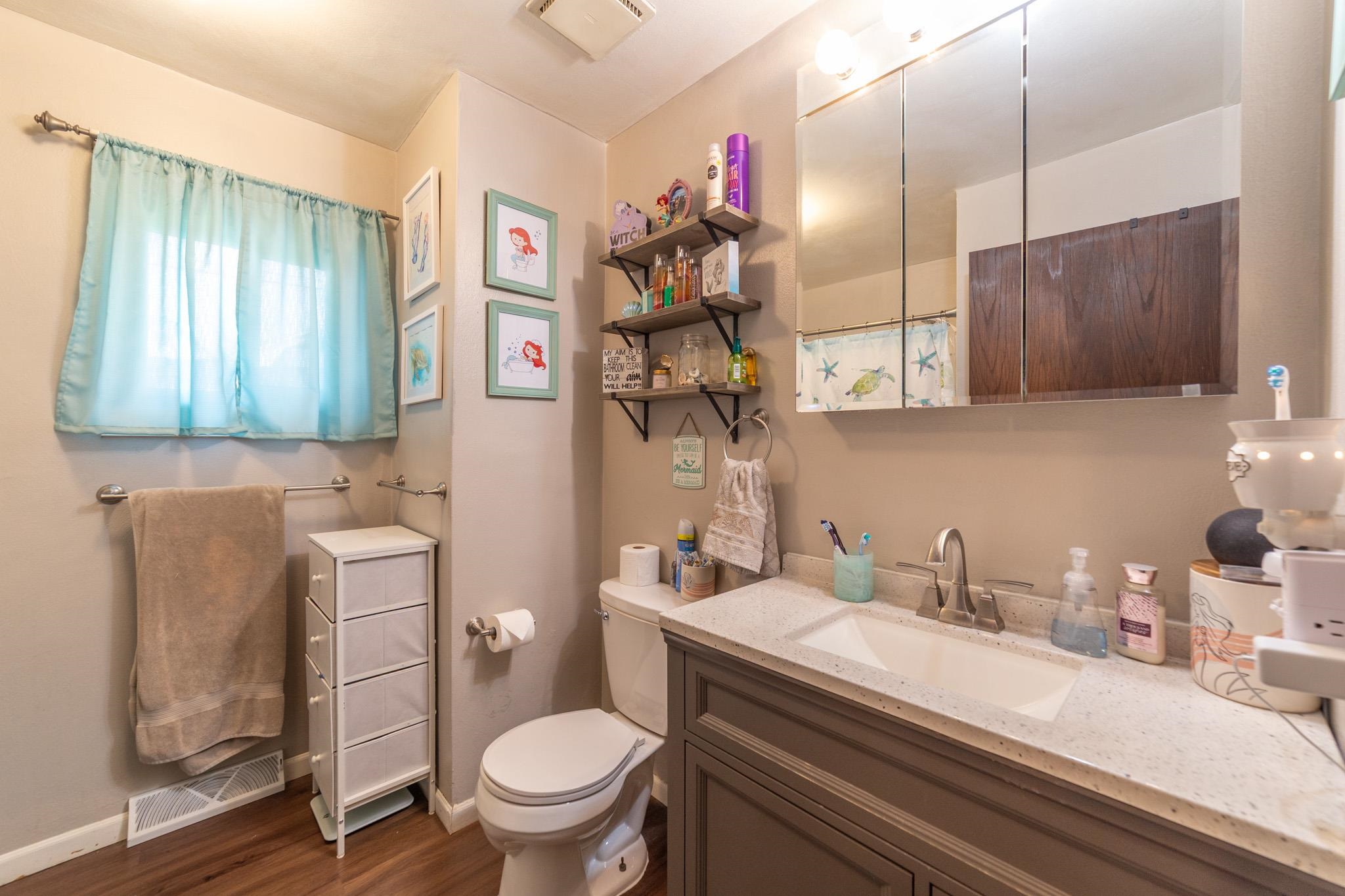 821 E Edgewater Street