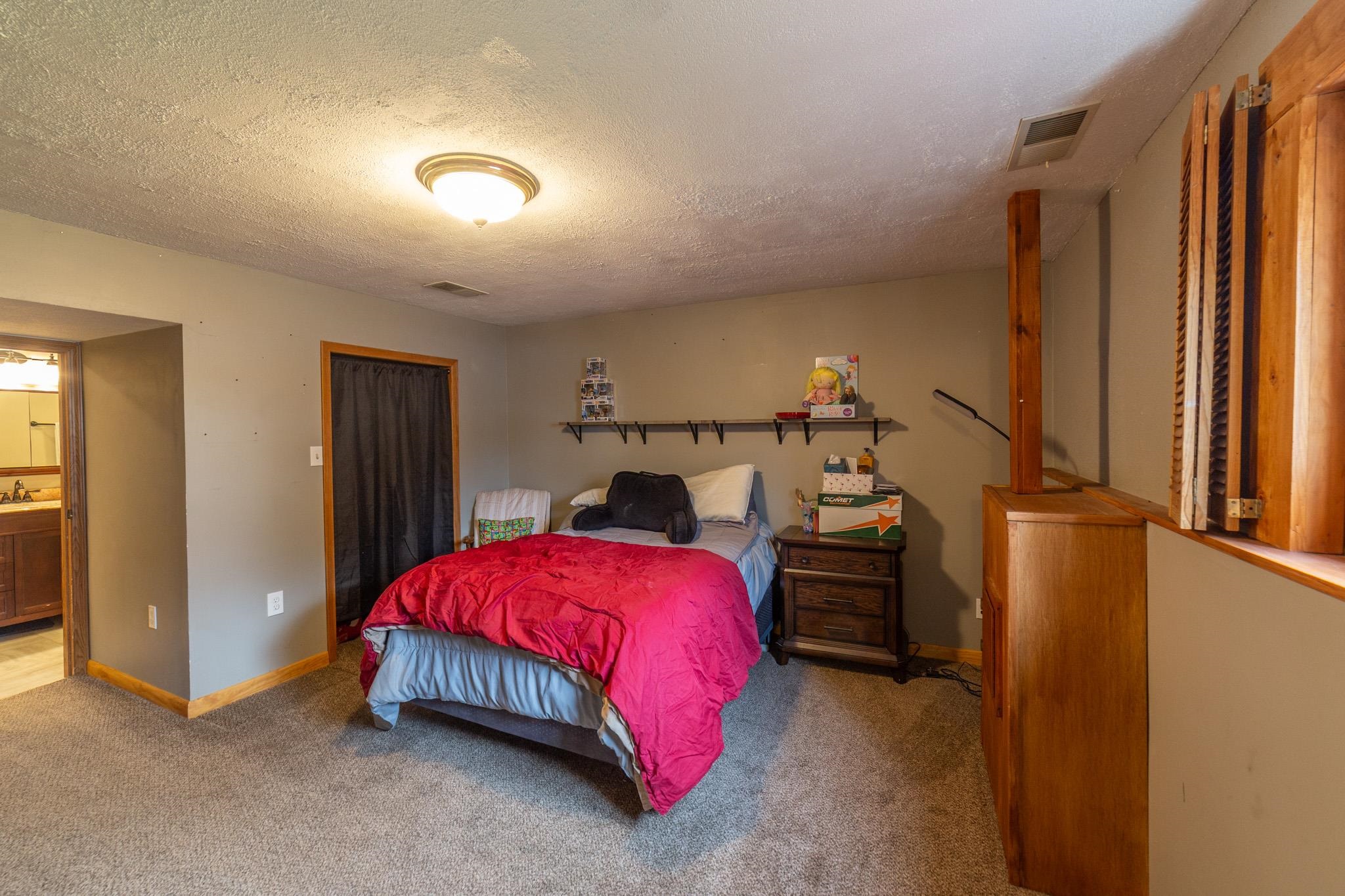 821 E Edgewater Street