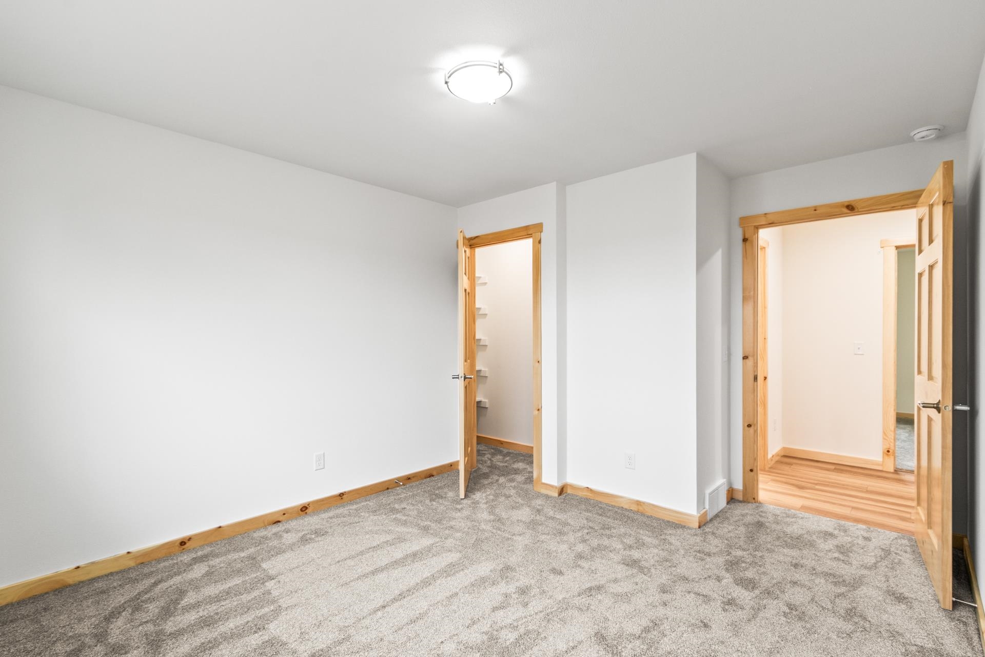 W2743 Whitetail Lane