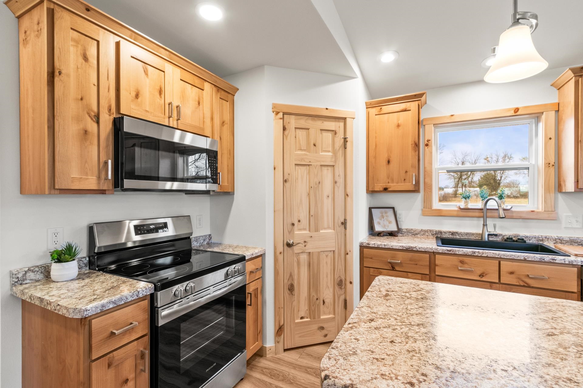 W2743 Whitetail Lane