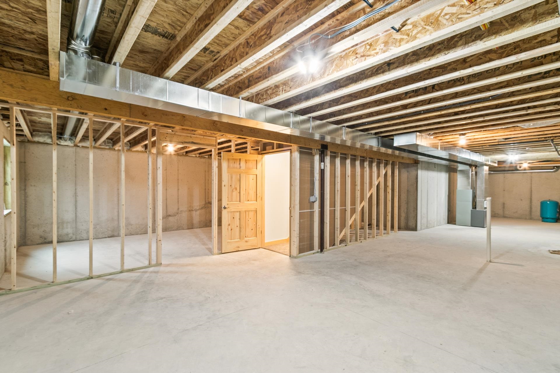 W2743 Whitetail Lane