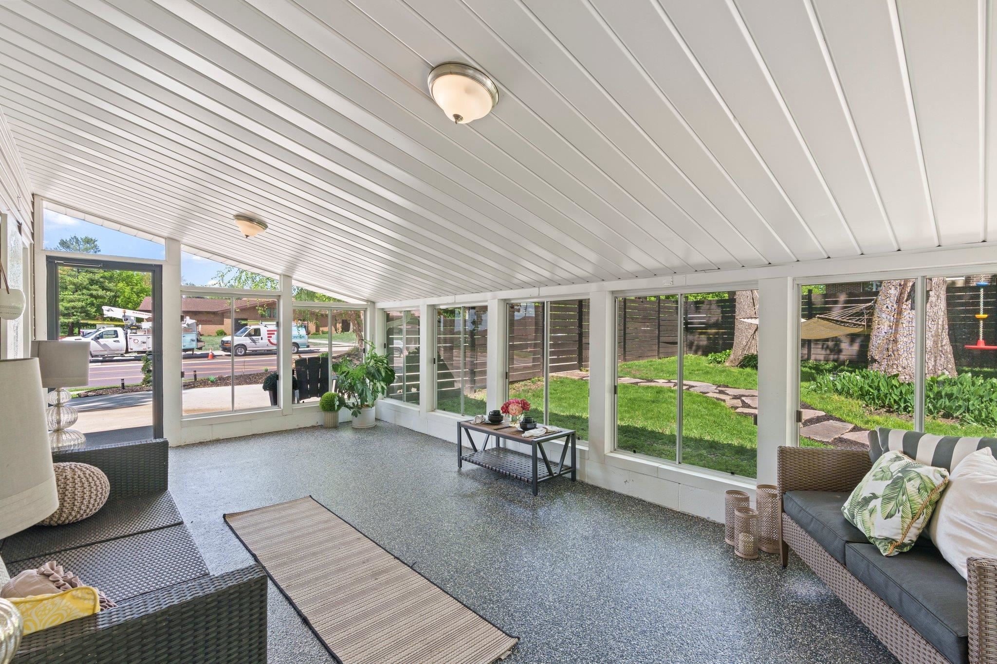 2405 Woodcrest Drive