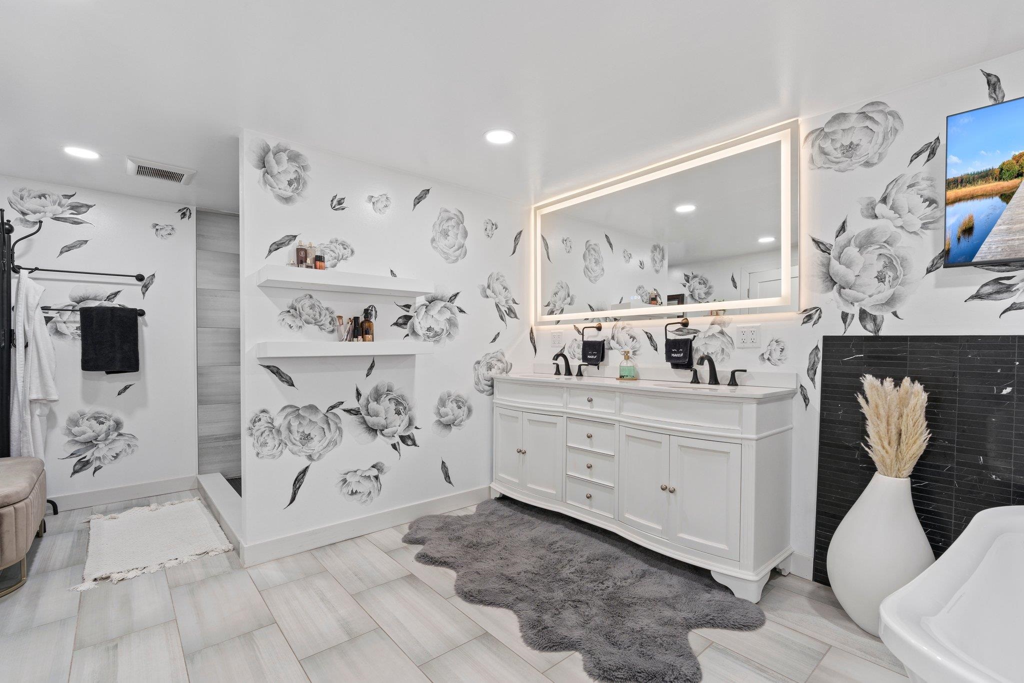 2405 Woodcrest Drive