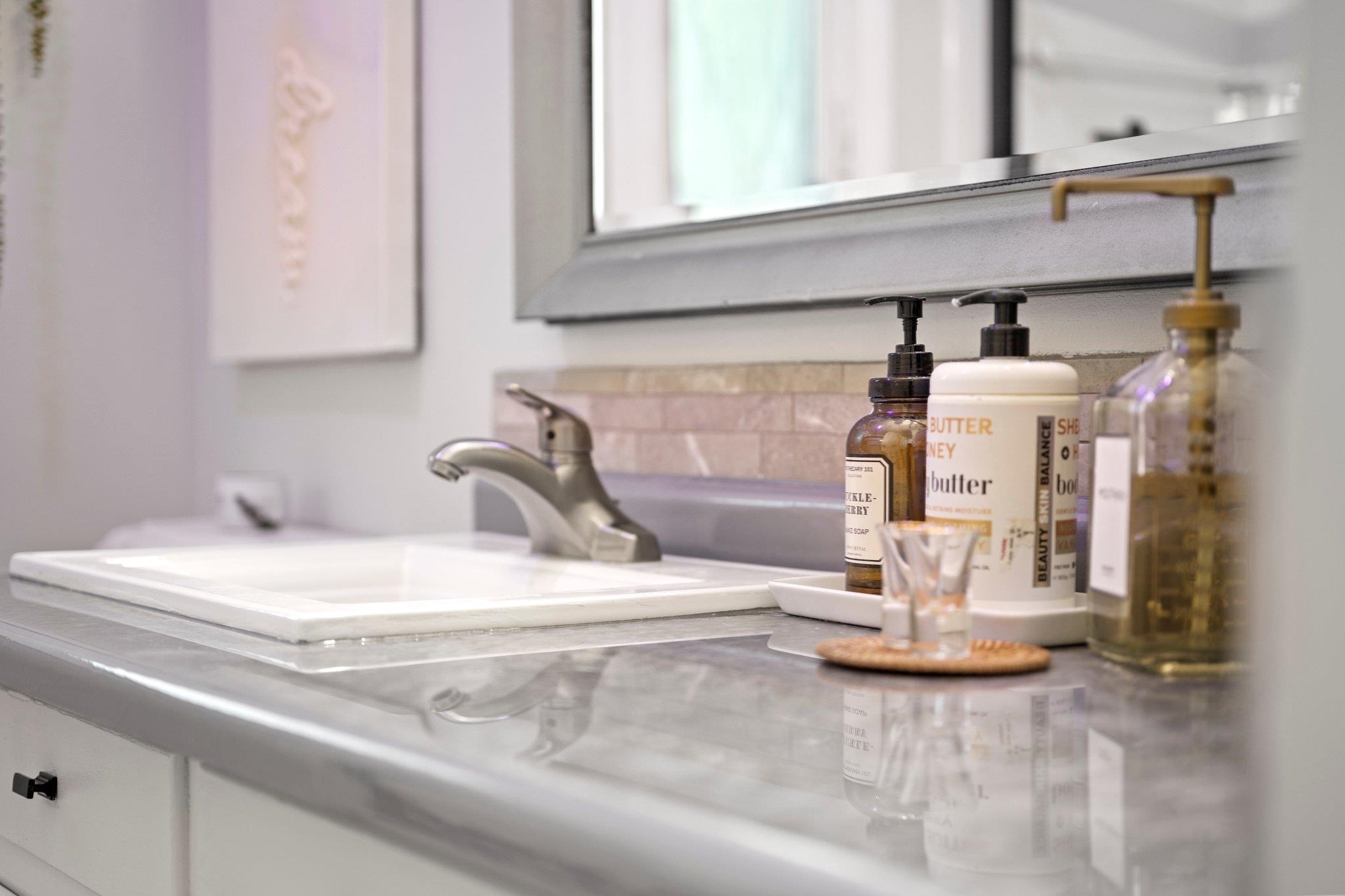 2405 Woodcrest Drive