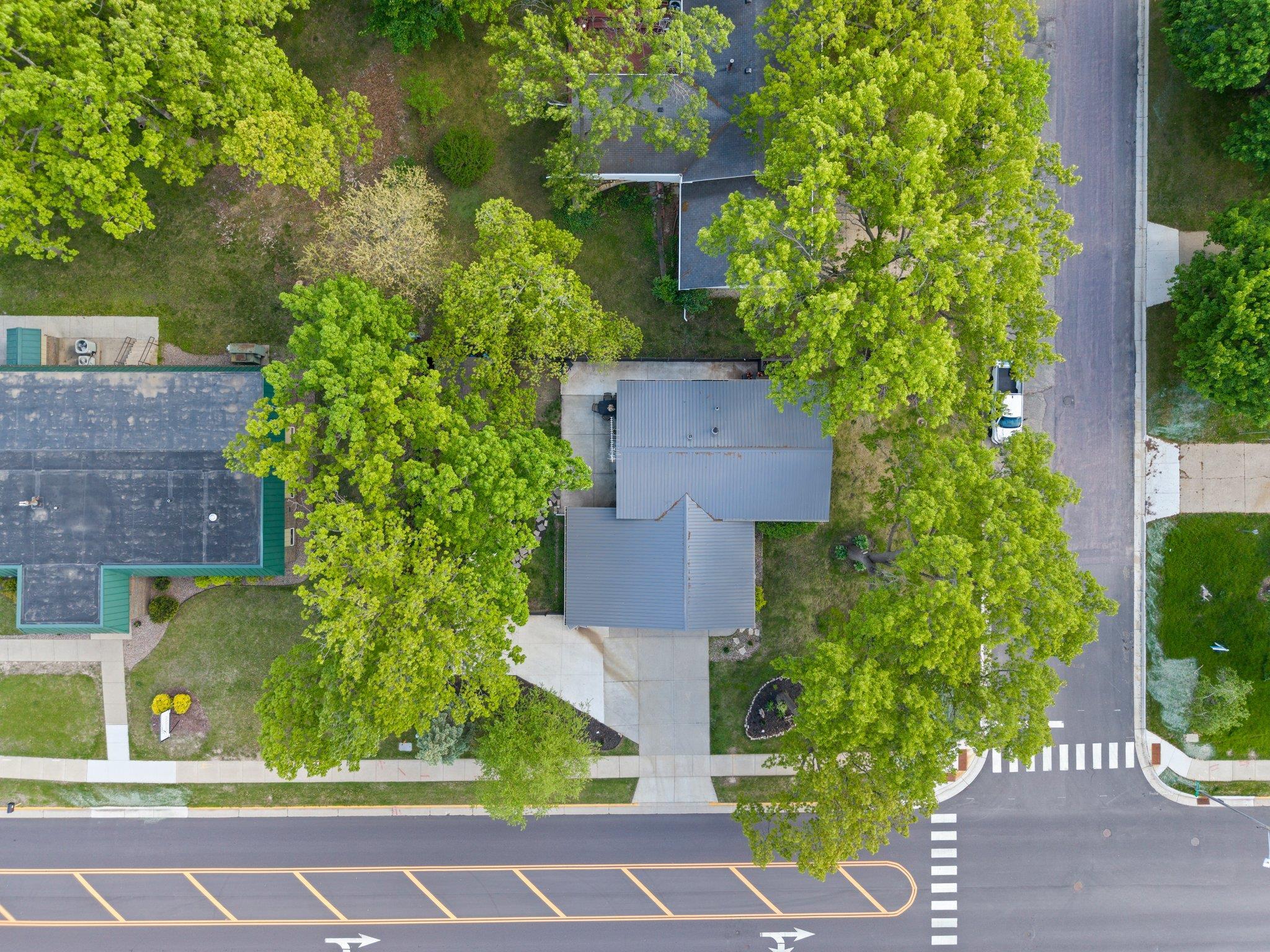 2405 Woodcrest Drive