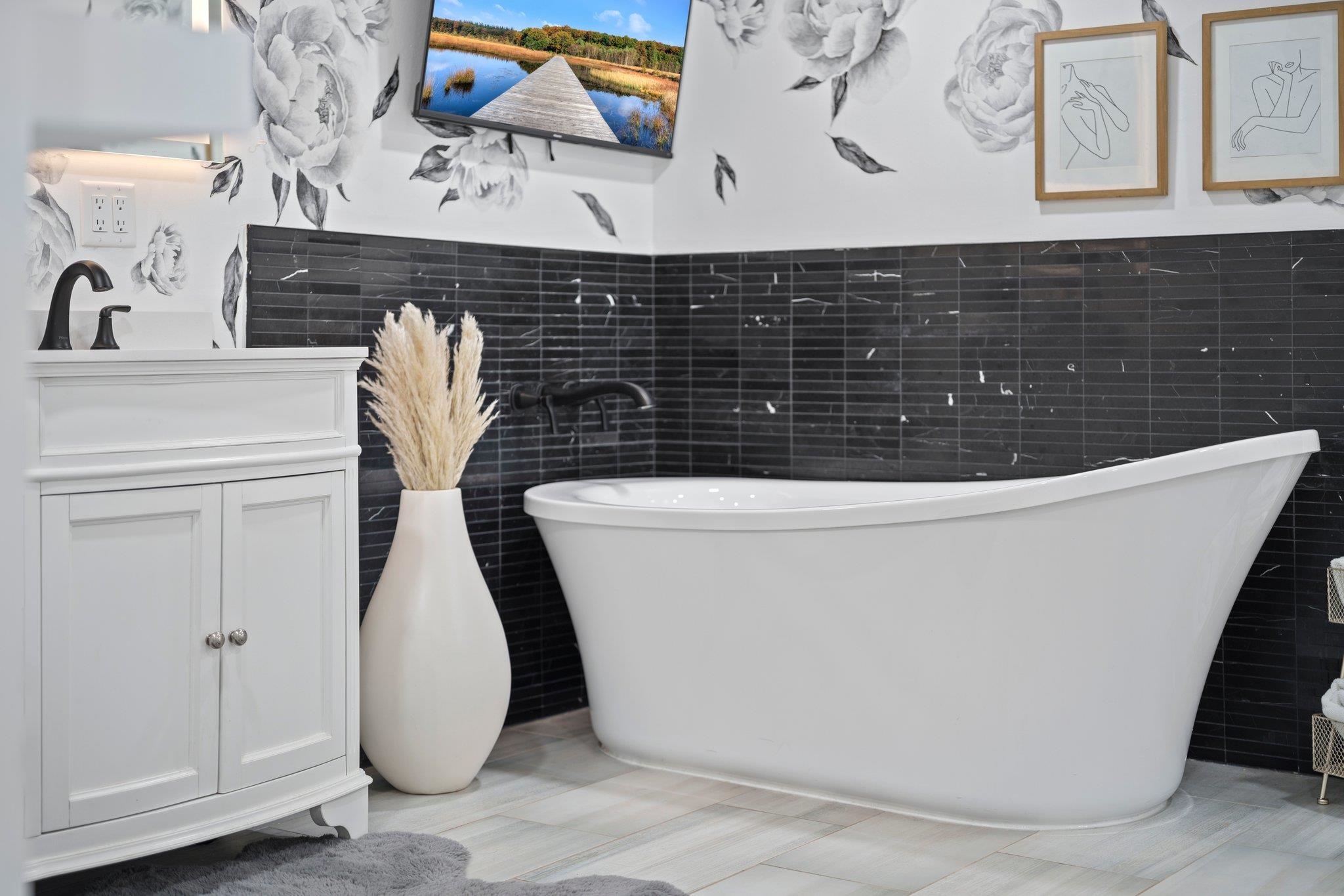 2405 Woodcrest Drive