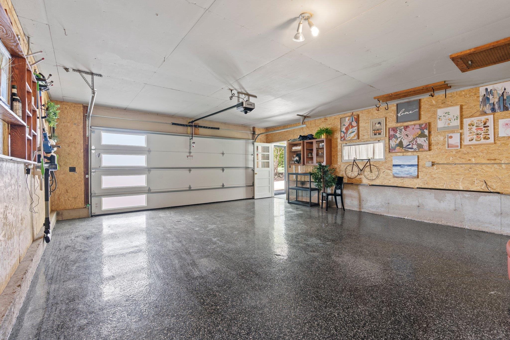 2405 Woodcrest Drive