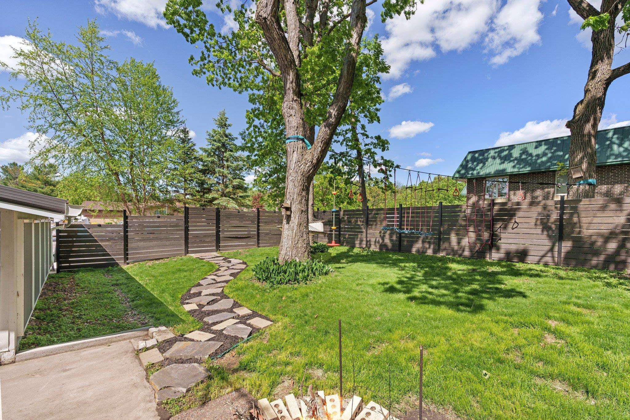 2405 Woodcrest Drive