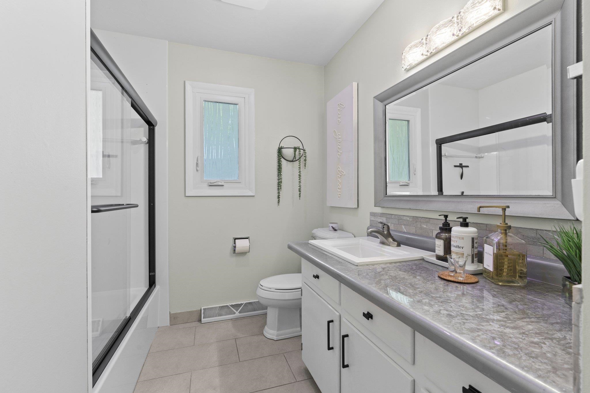 2405 Woodcrest Drive