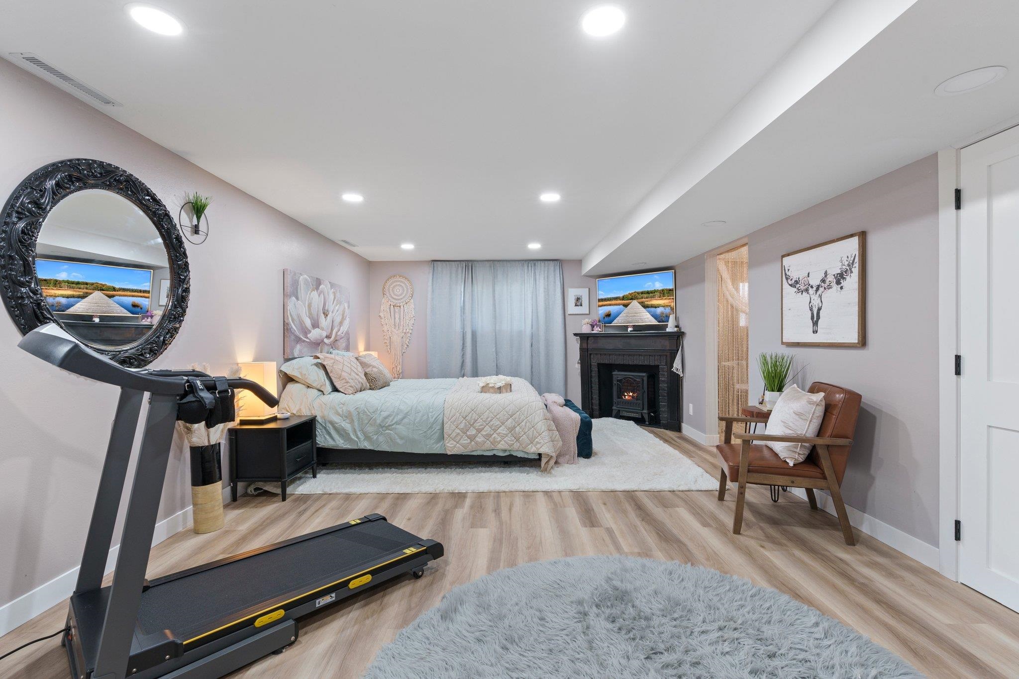 2405 Woodcrest Drive