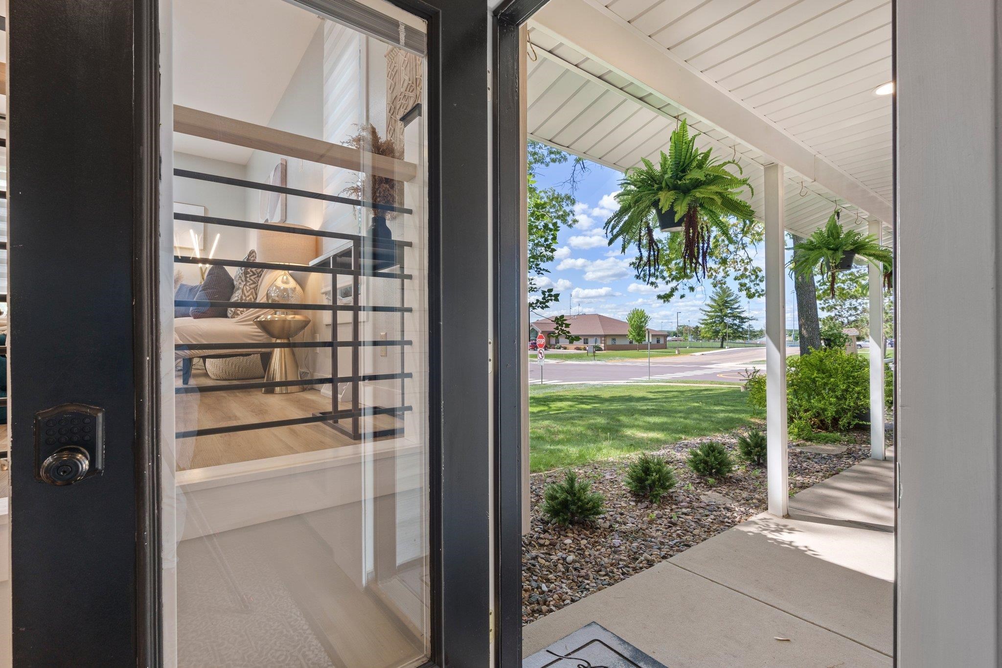 2405 Woodcrest Drive