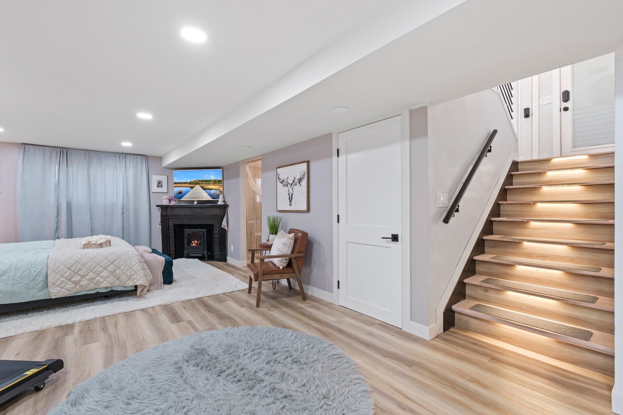 2405 Woodcrest Drive