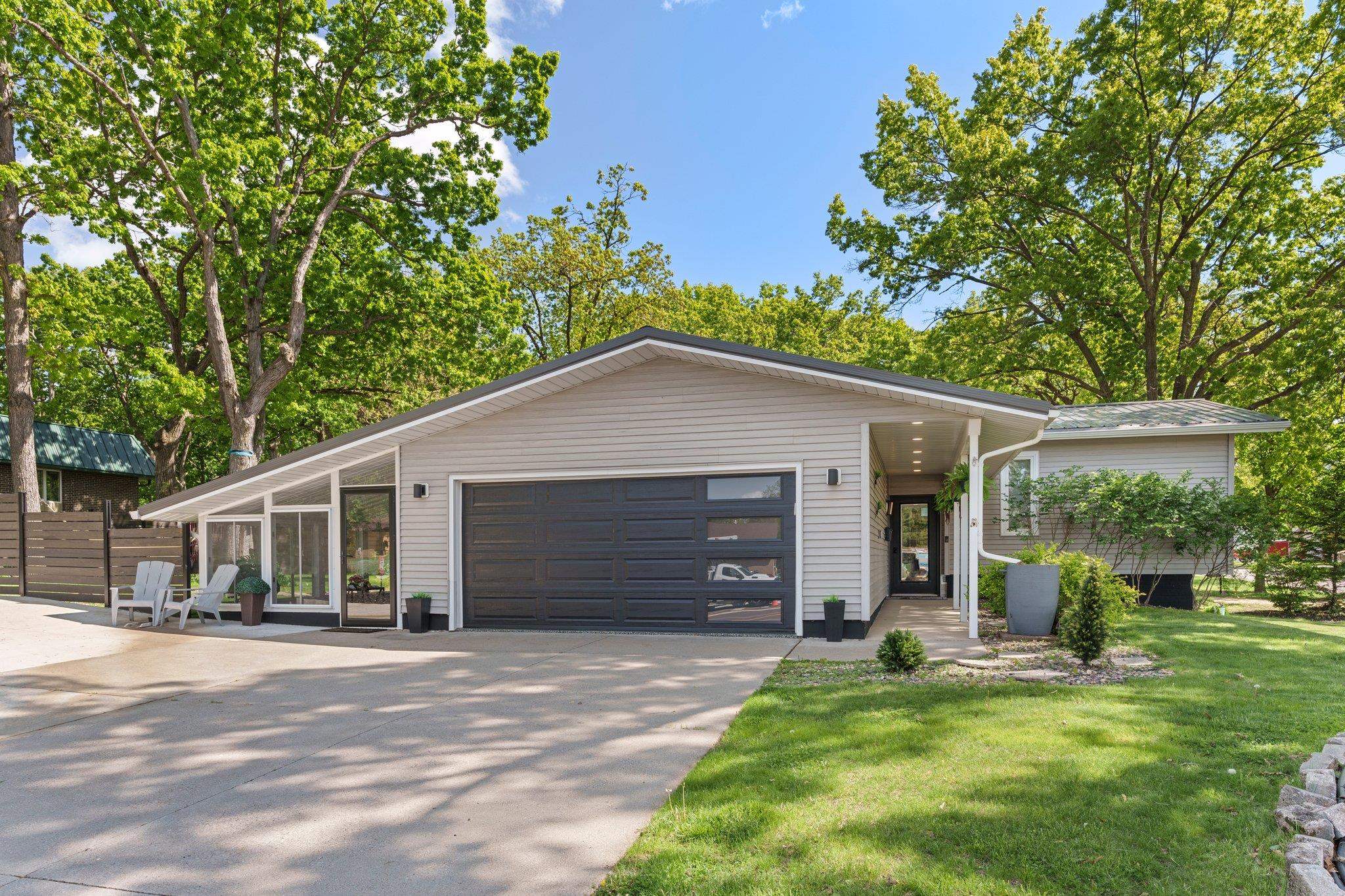 2405 Woodcrest Drive