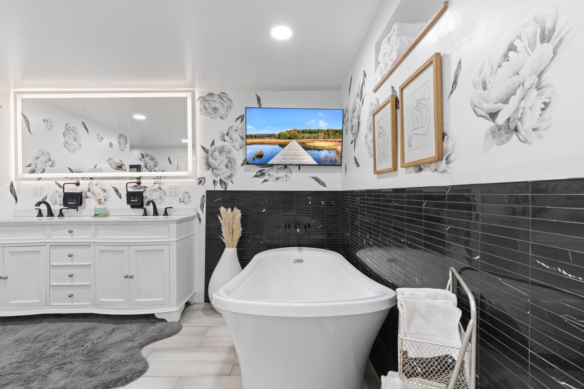 2405 Woodcrest Drive