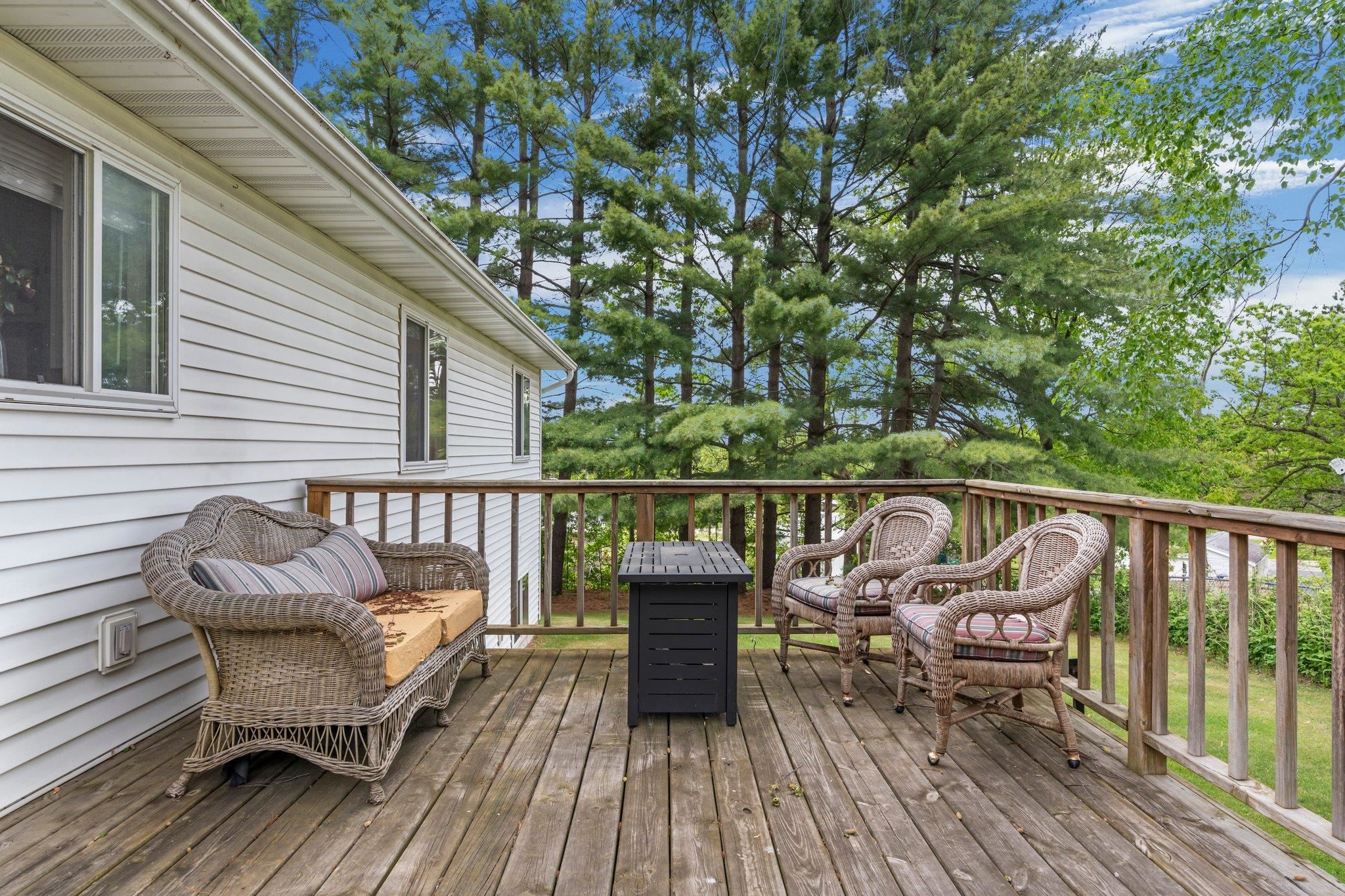 554 N Harvard Avenue