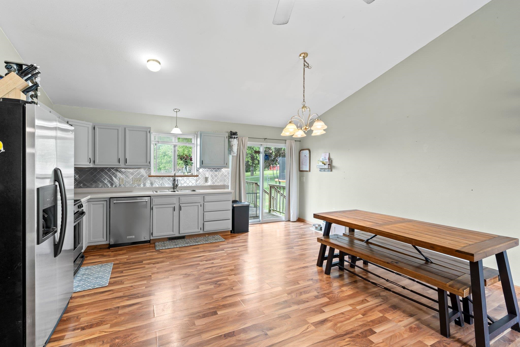 554 N Harvard Avenue