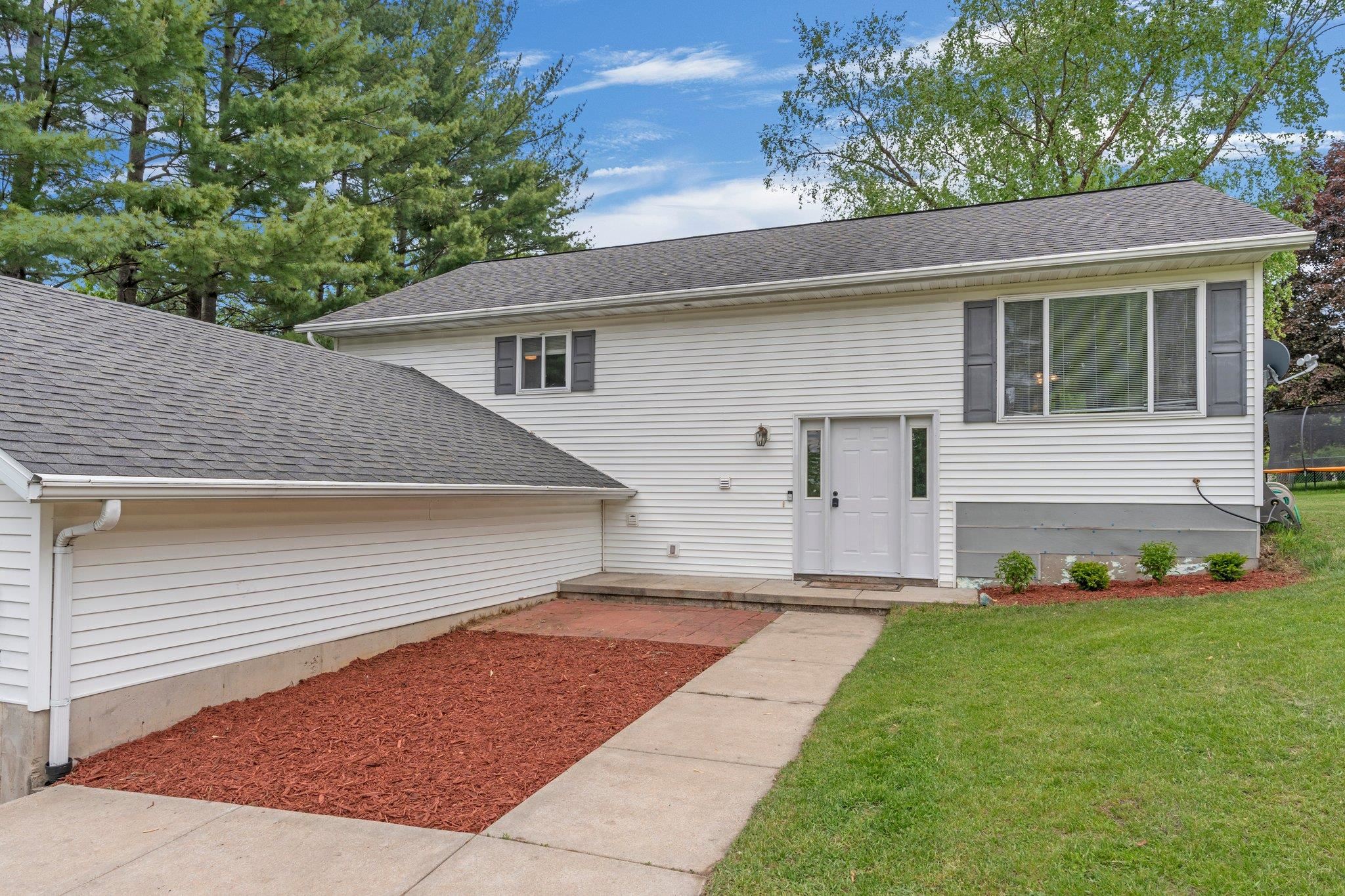 554 N Harvard Avenue