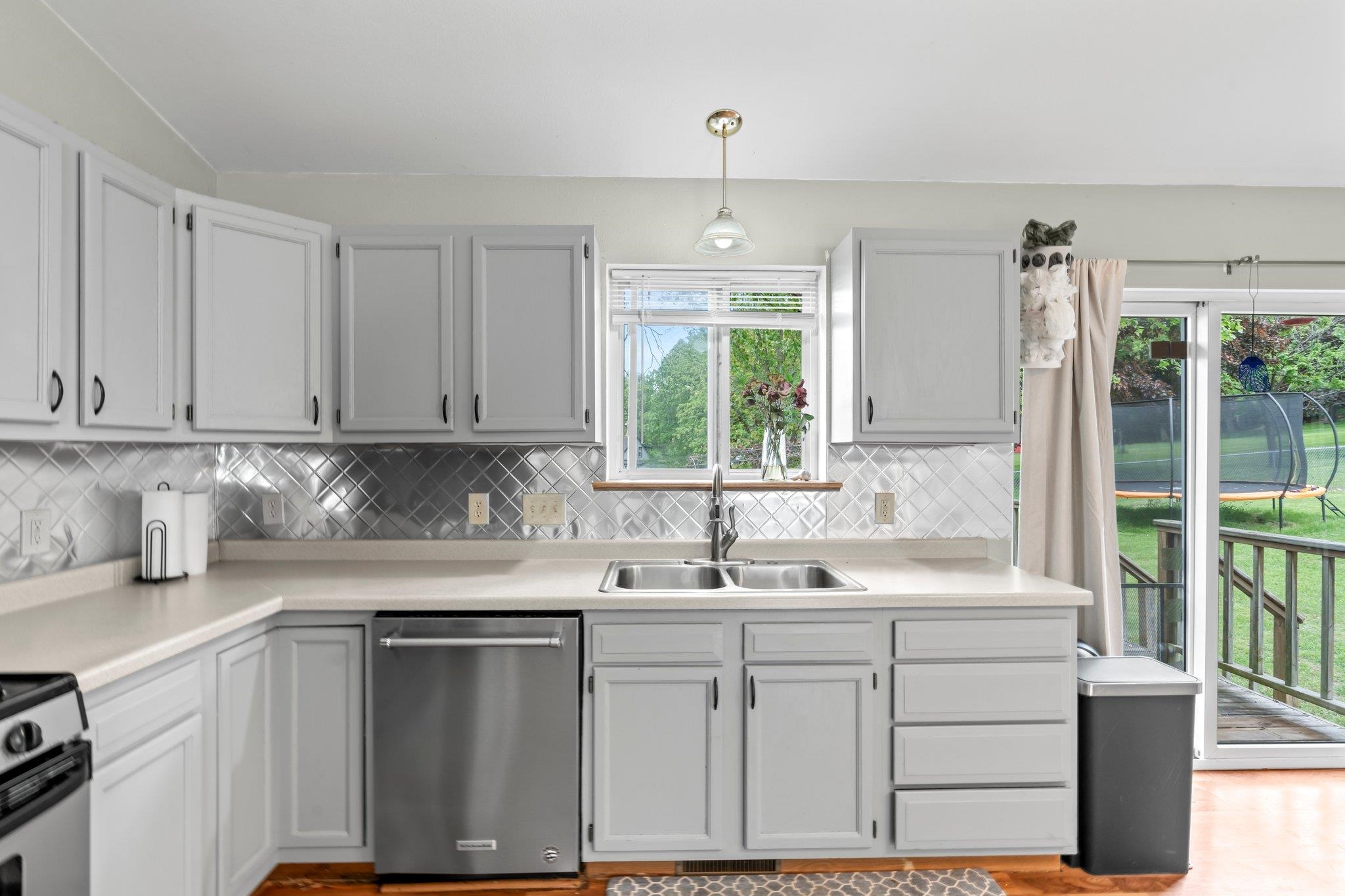 554 N Harvard Avenue