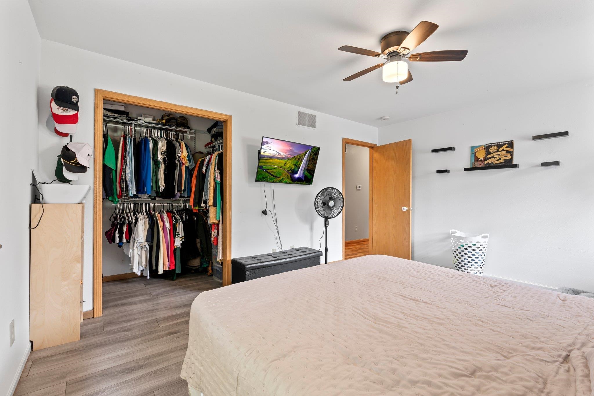 554 N Harvard Avenue