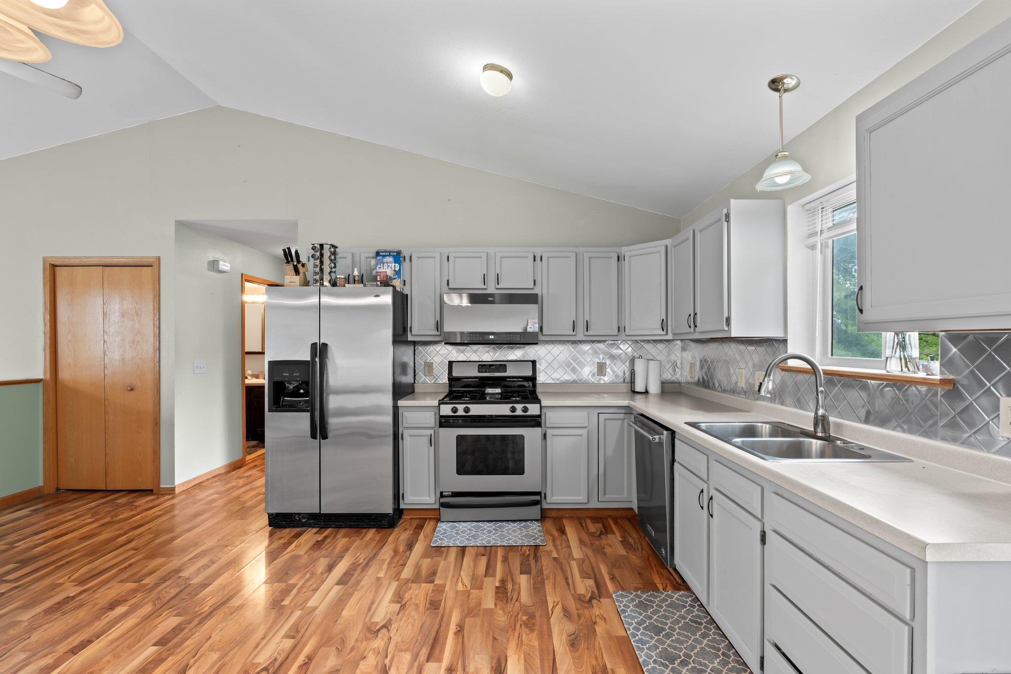 554 N Harvard Avenue