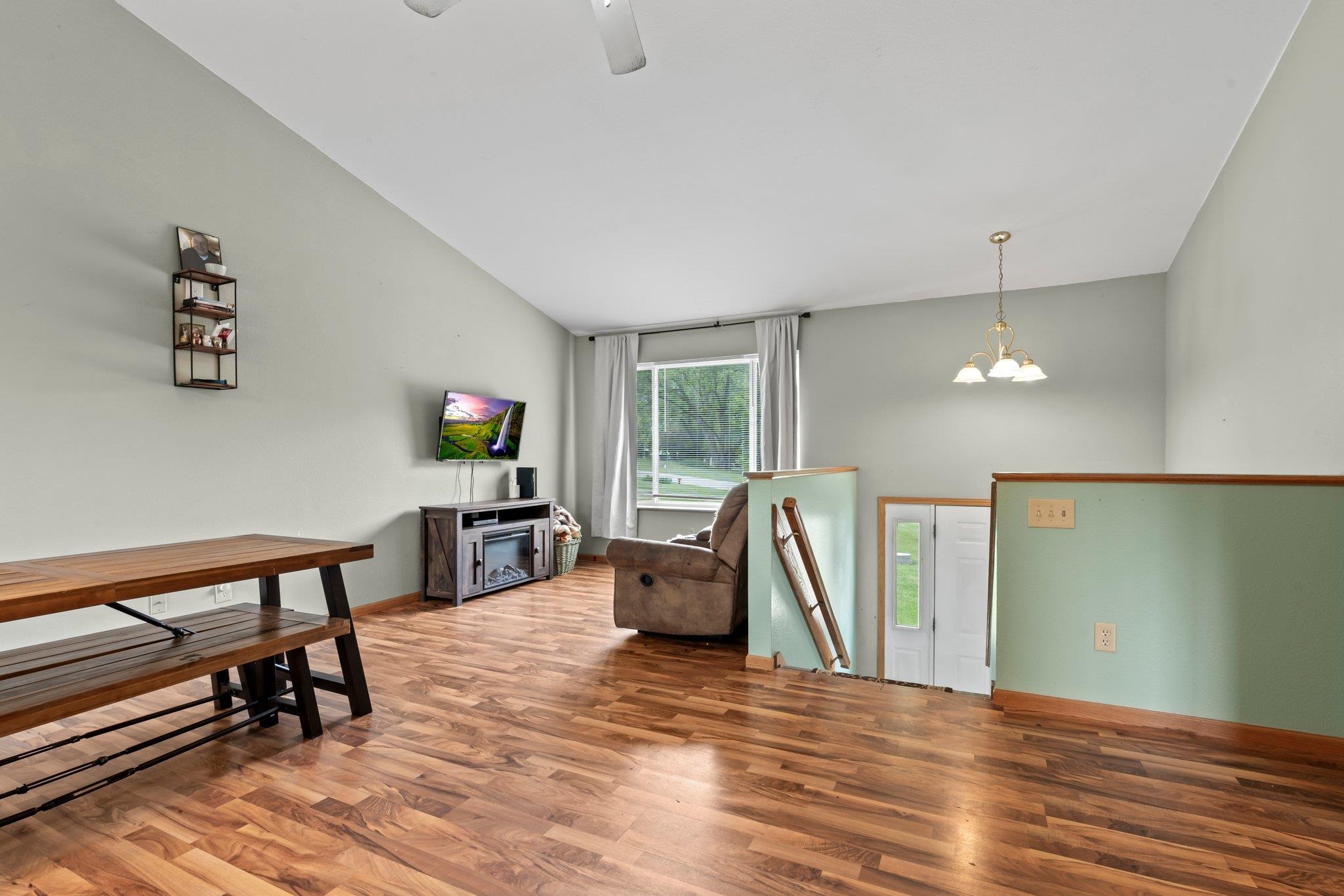 554 N Harvard Avenue