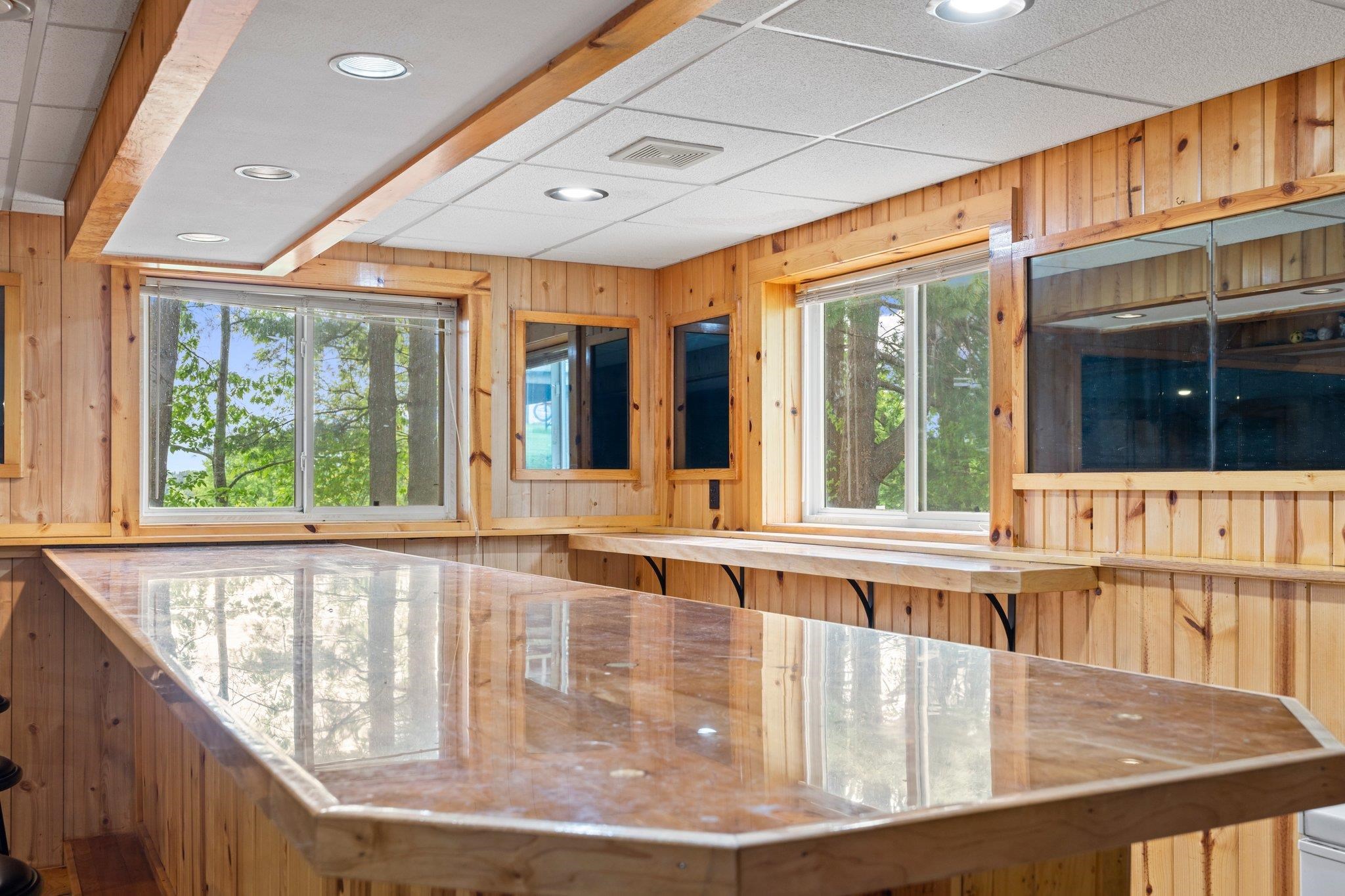 554 N Harvard Avenue