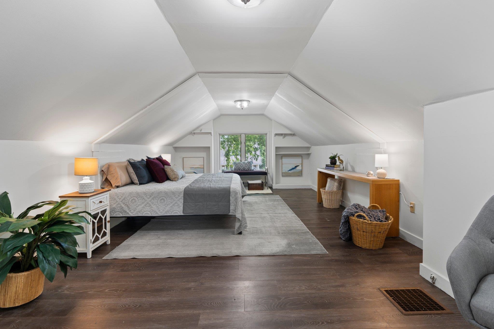 317 E Franklin Street