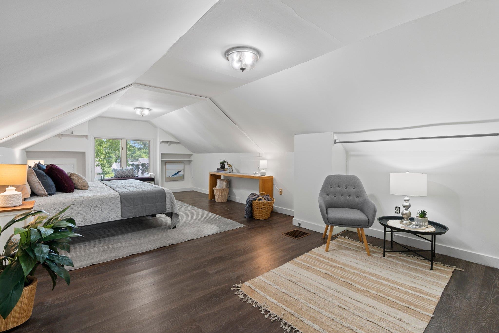 317 E Franklin Street