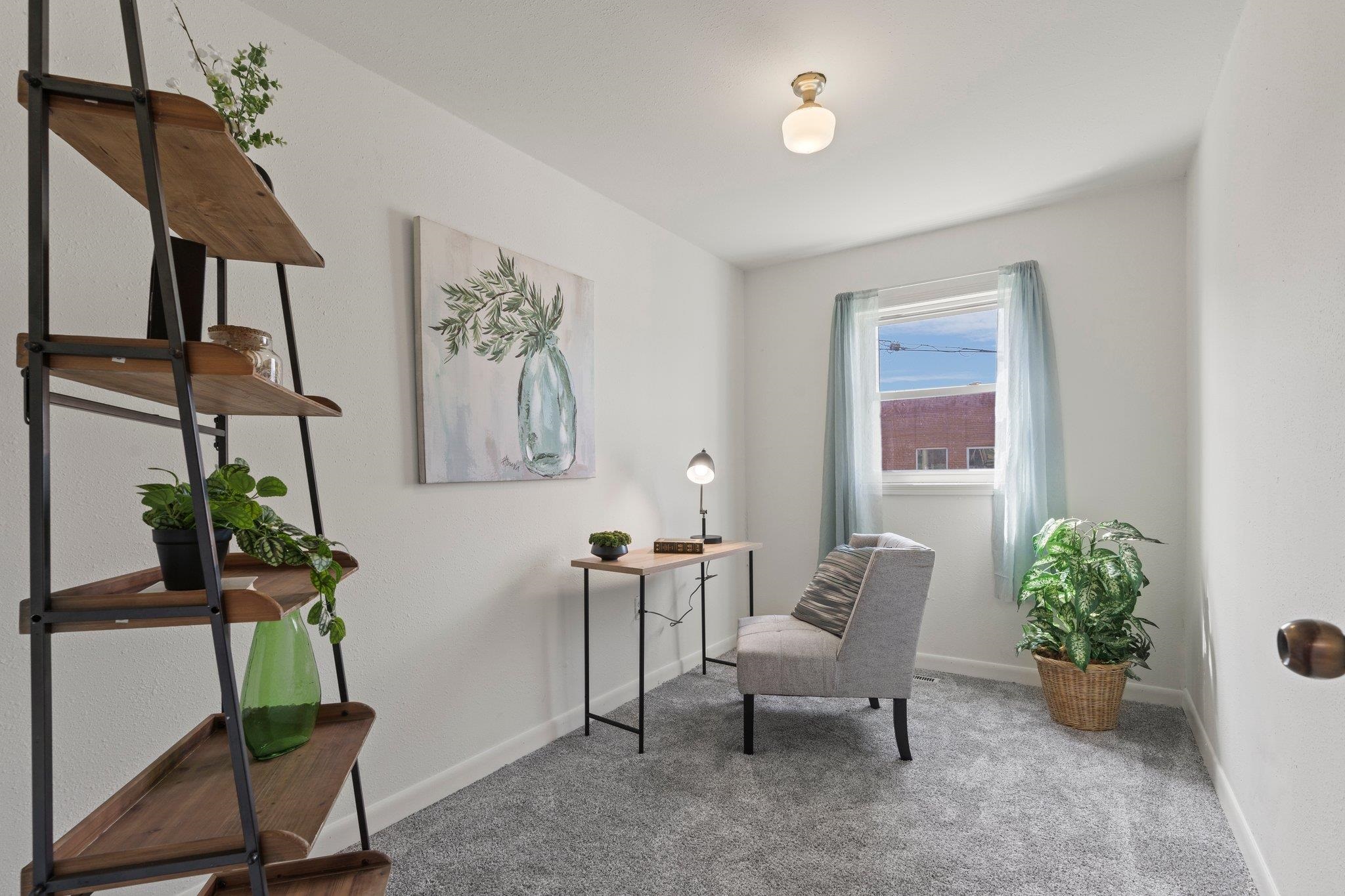 210 W Pleasant Street