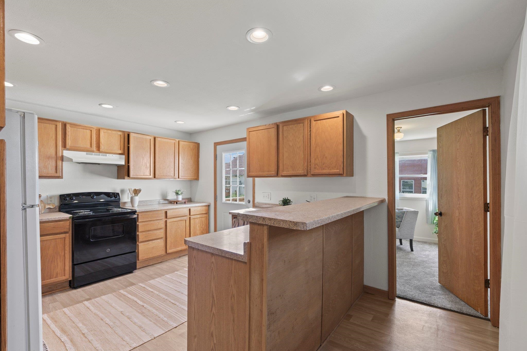 210 W Pleasant Street